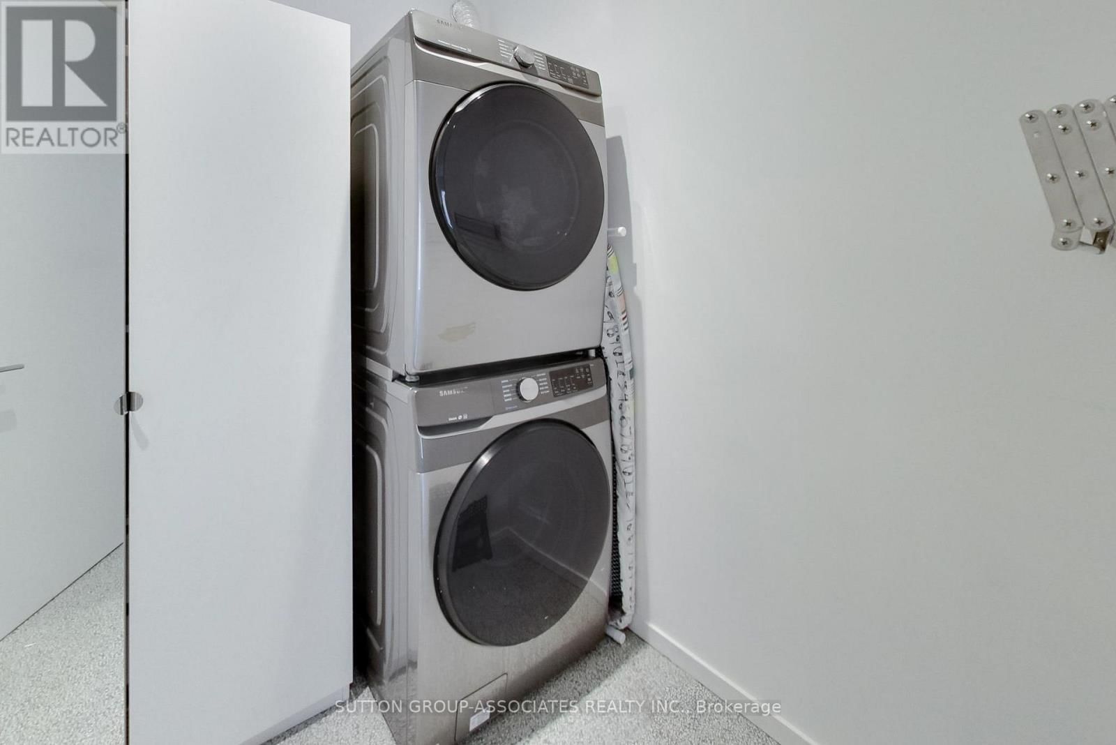 976 GLENCAIRN AVENUE Image 30