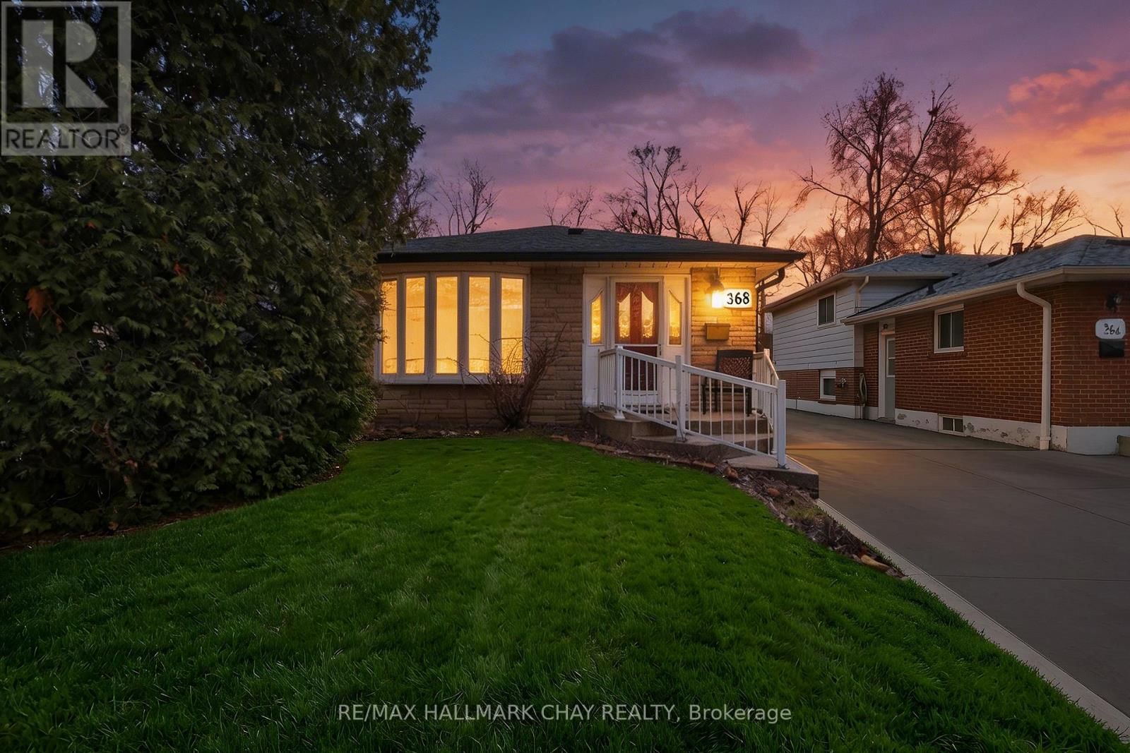 368 LARA WOODS Image 26