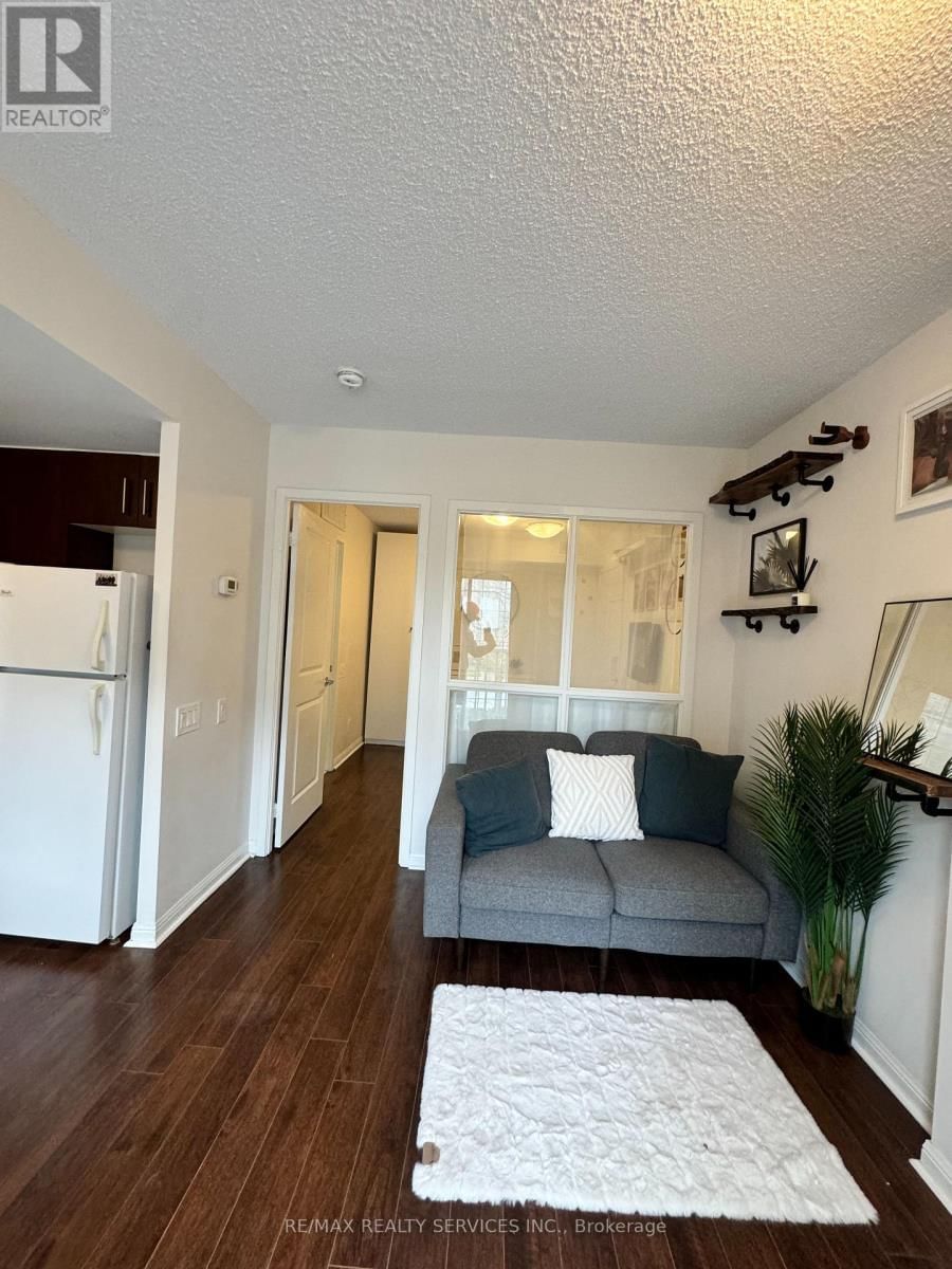 94 - 9 WINDERMERE AVENUE Image 5