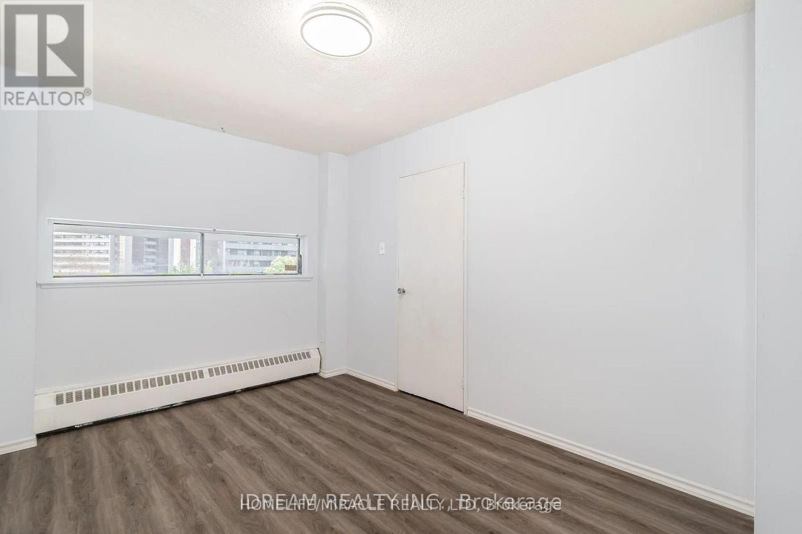 517 - 4673 JANE STREET Image 10