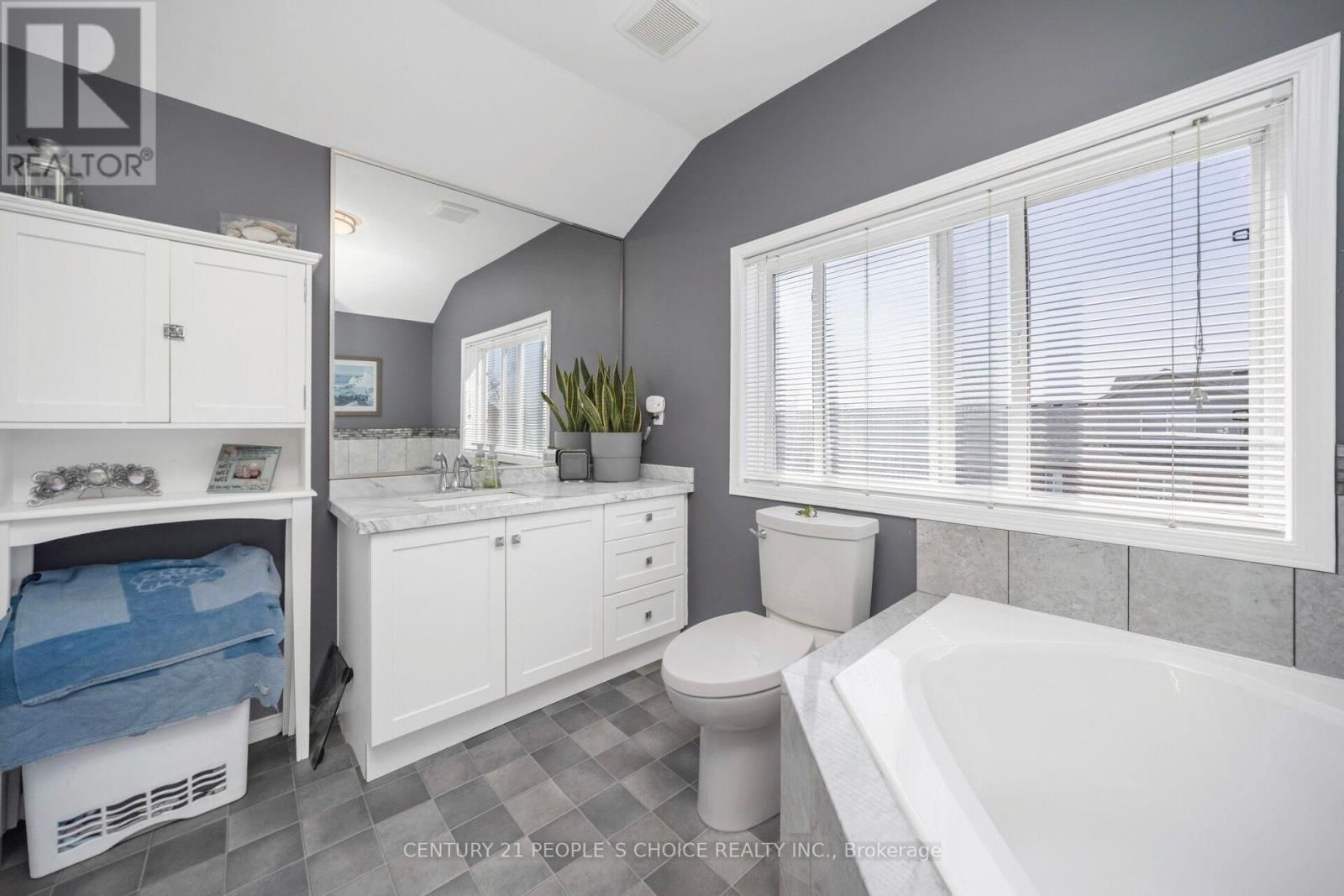 119 SPADINA ROAD Image 40