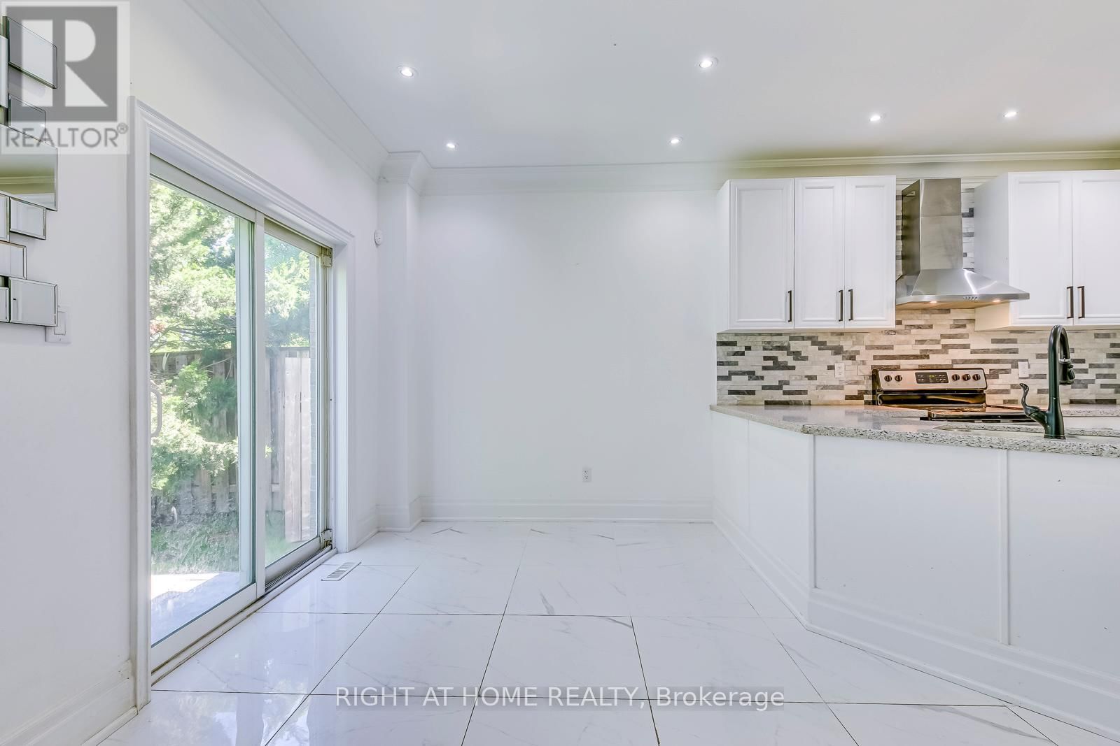 3265 BRUZAN CRESCENT Image 18