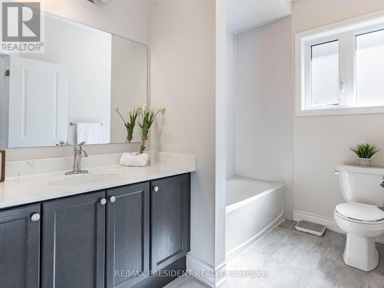 16 MONARCH DRIVE Image 34