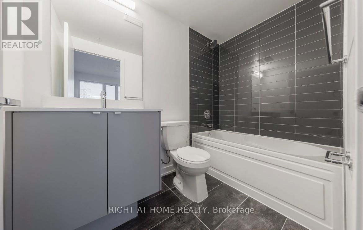 B613 - 3200 DAKOTA COMMON Image 16