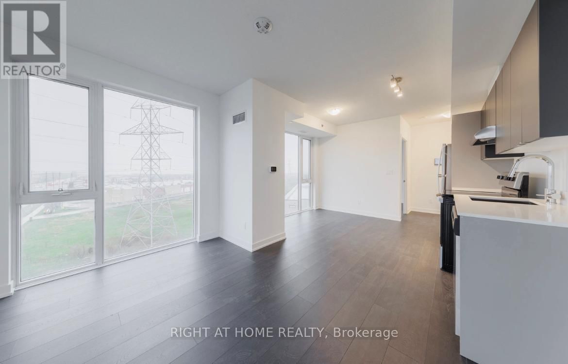 B613 - 3200 DAKOTA COMMON Image 17