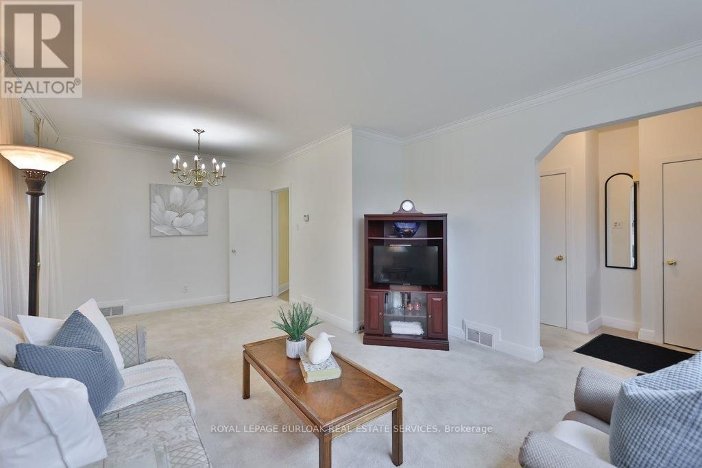 39 WICKFORD DRIVE Image 5