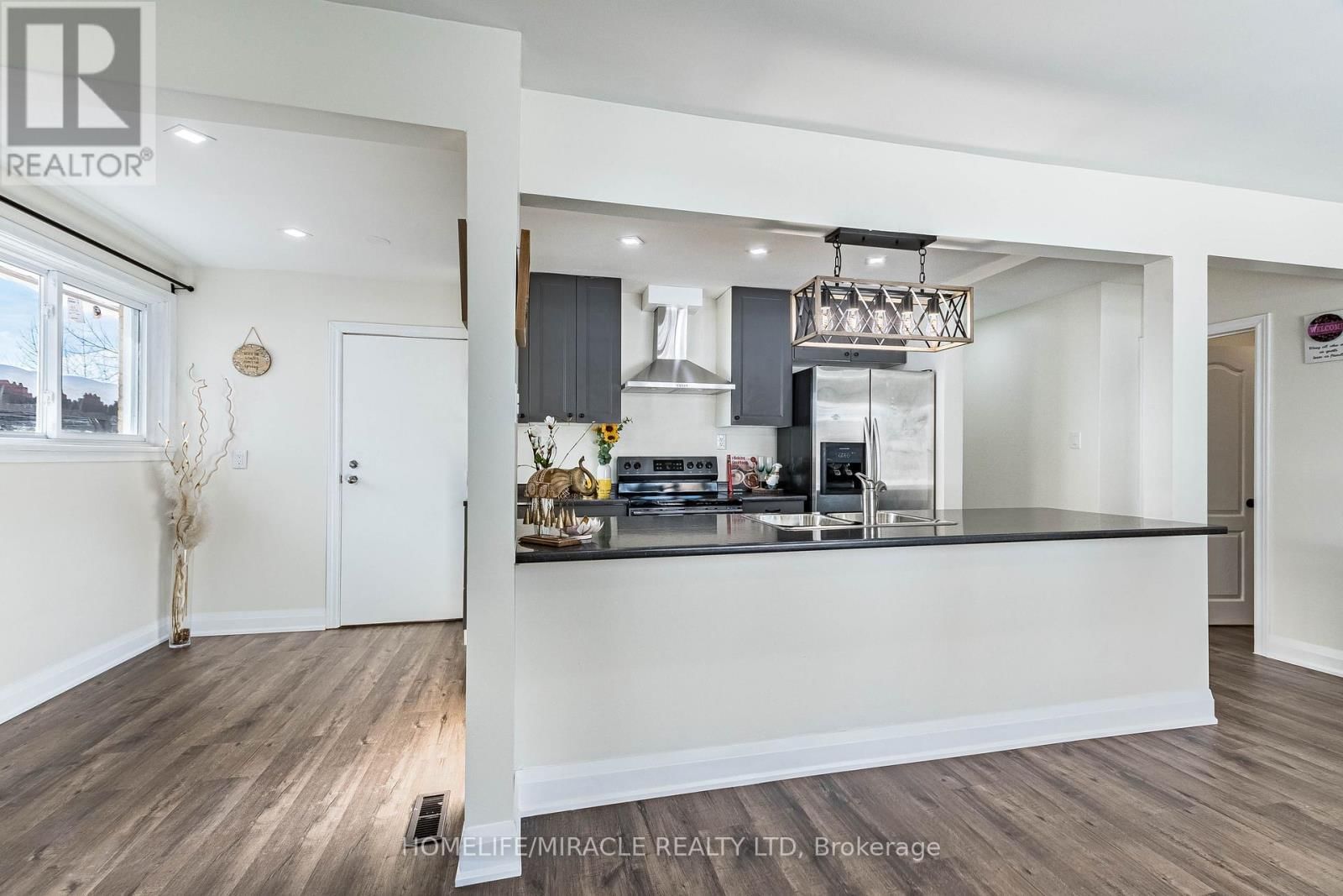 36 MCLAUGHLIN ROAD NORTH Image 14