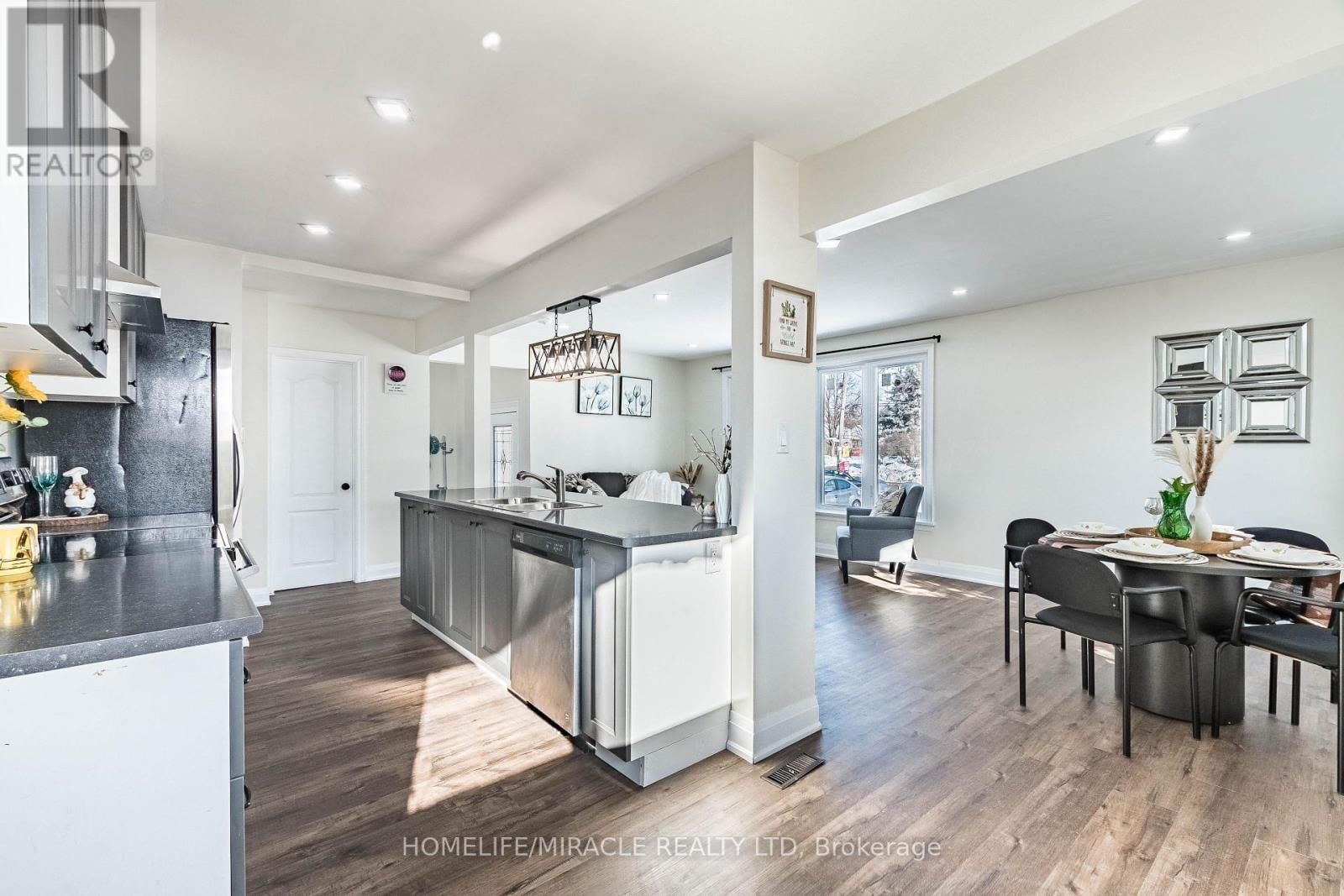 36 MCLAUGHLIN ROAD NORTH Image 16