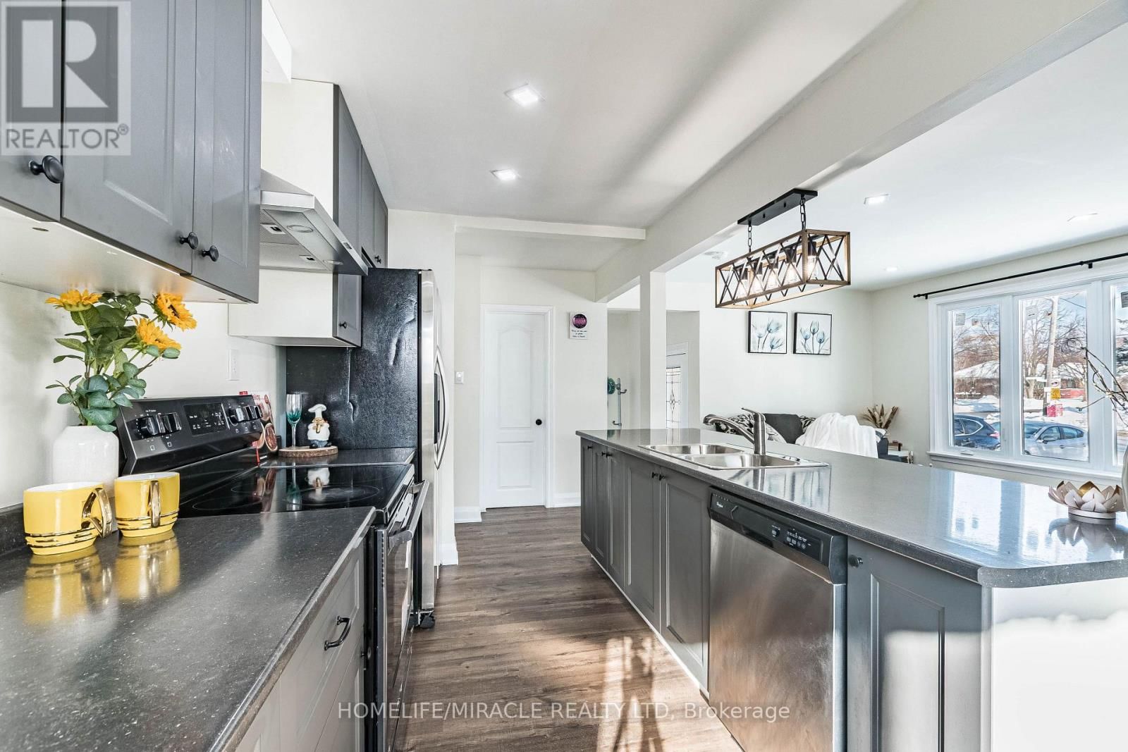 36 MCLAUGHLIN ROAD NORTH Image 17