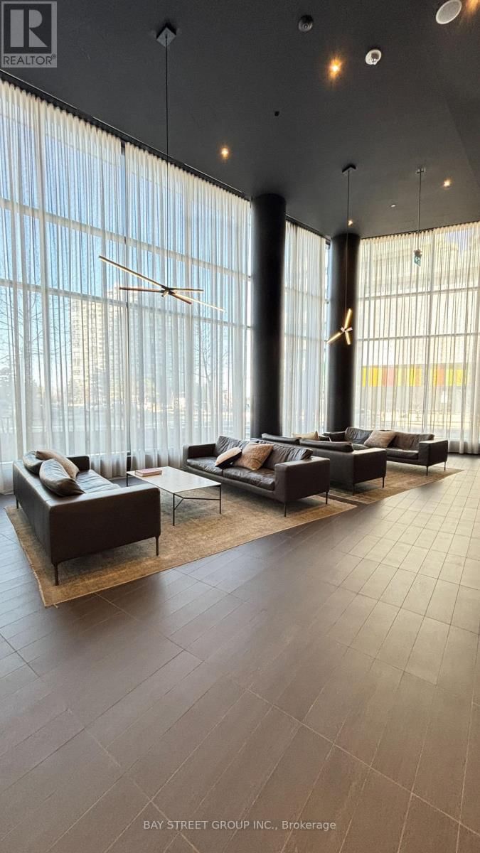 1004 - 3900 CONFEDERATION PARKWAY Image 19