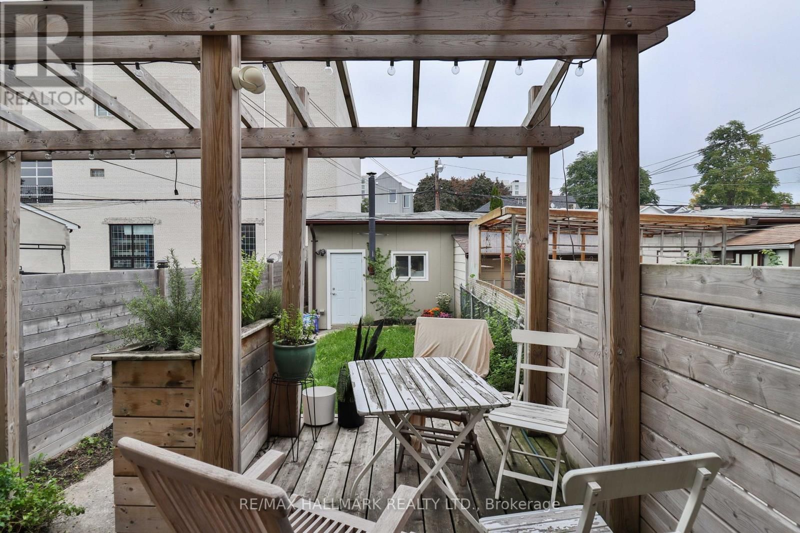 281 SYMINGTON AVENUE Image 17