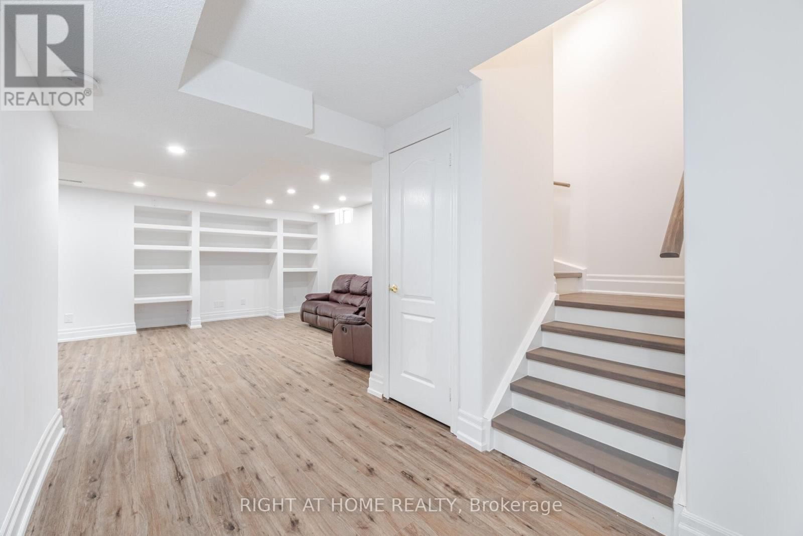 3737 BRINWOOD GATE SOUTH Image 38