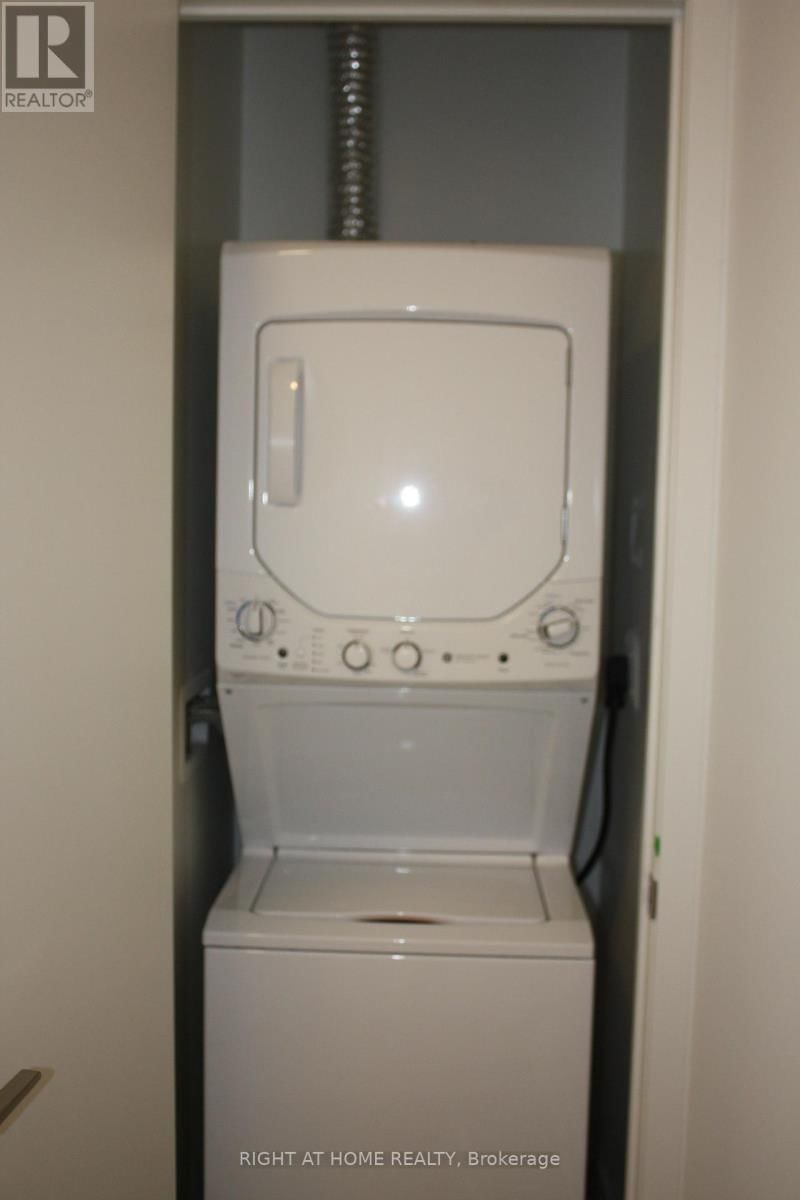 725 - 86 DUNDAS STREET EAST Image 12