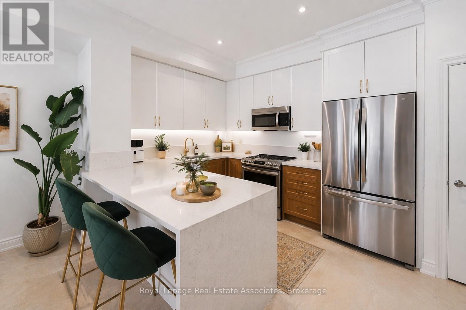 56 - 30 LUNAR CRESCENT Image 6