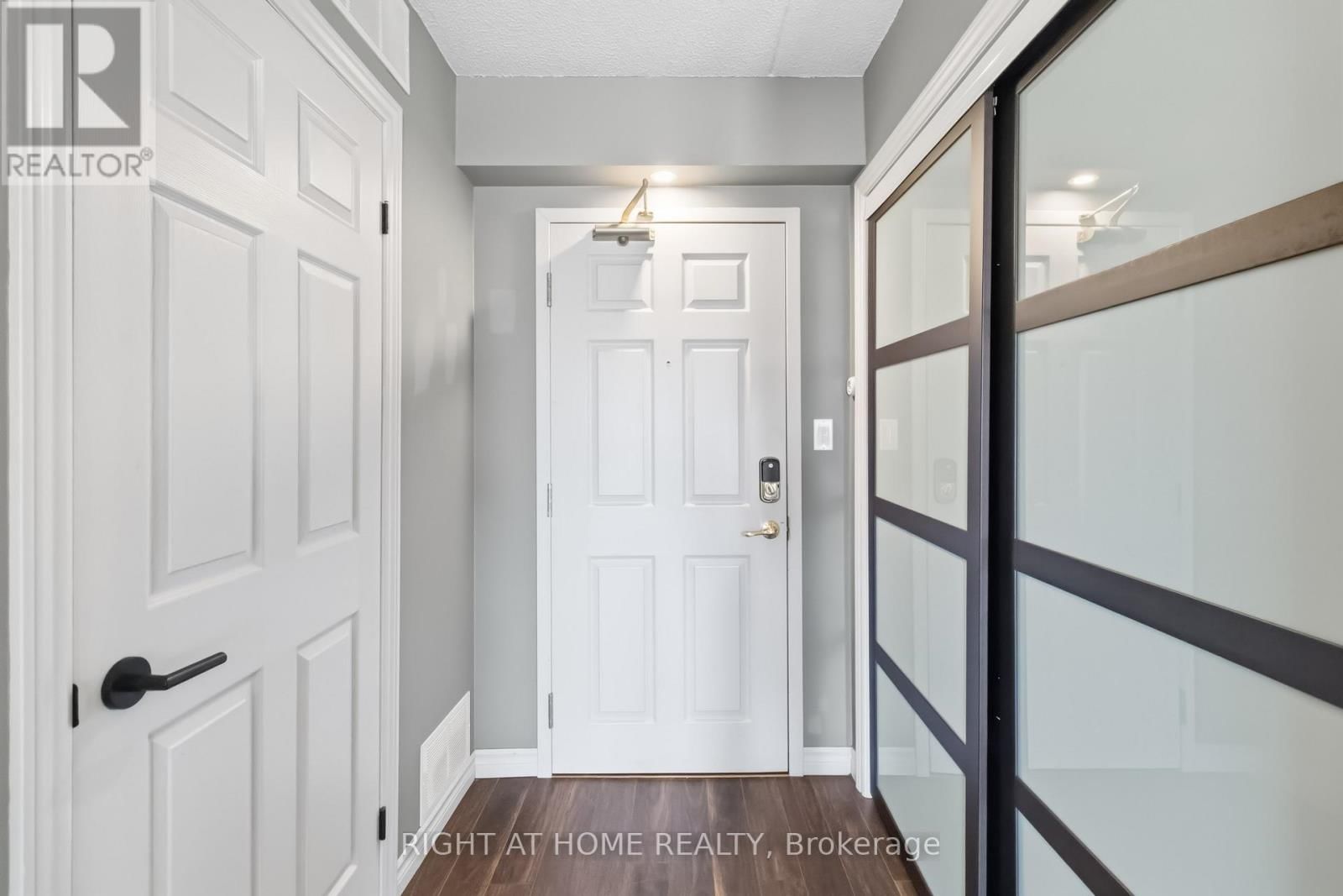 305 - 4450 FAIRVIEW STREET SOUTH Image 9