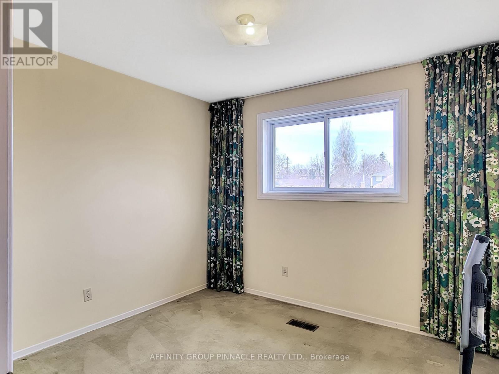 2338 DOROTHEA COURT Image 20