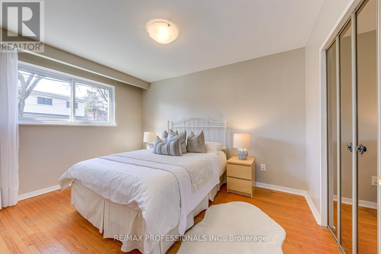 270 WELLESWORTH DRIVE Image 21