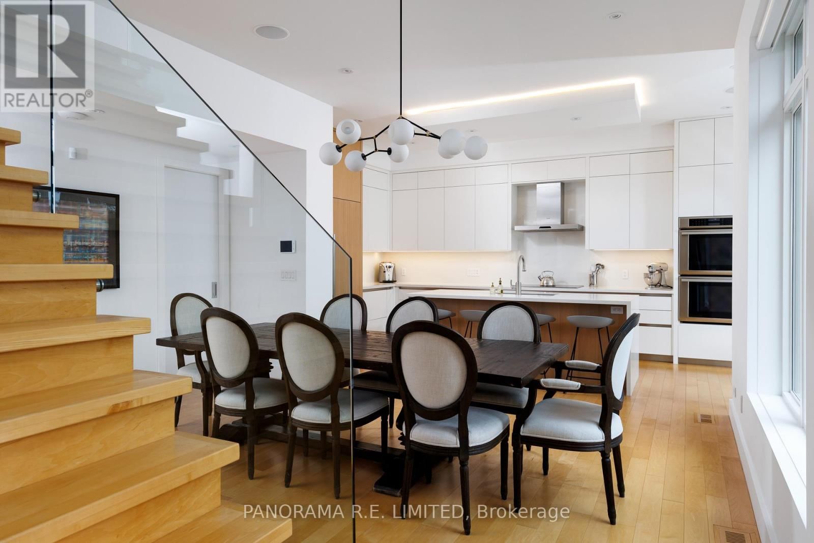 8 GREENFORD ROAD Image 11