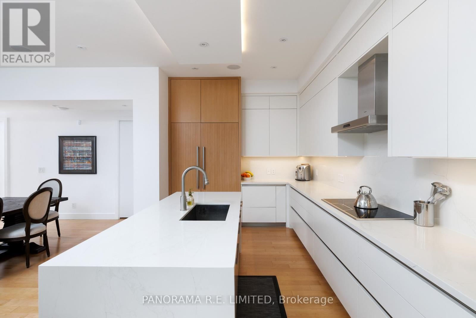 8 GREENFORD ROAD Image 14