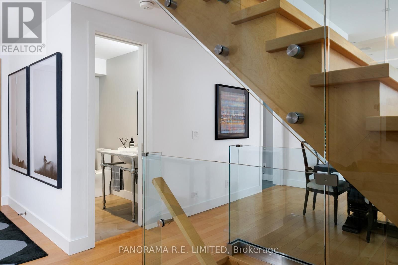 8 GREENFORD ROAD Image 21