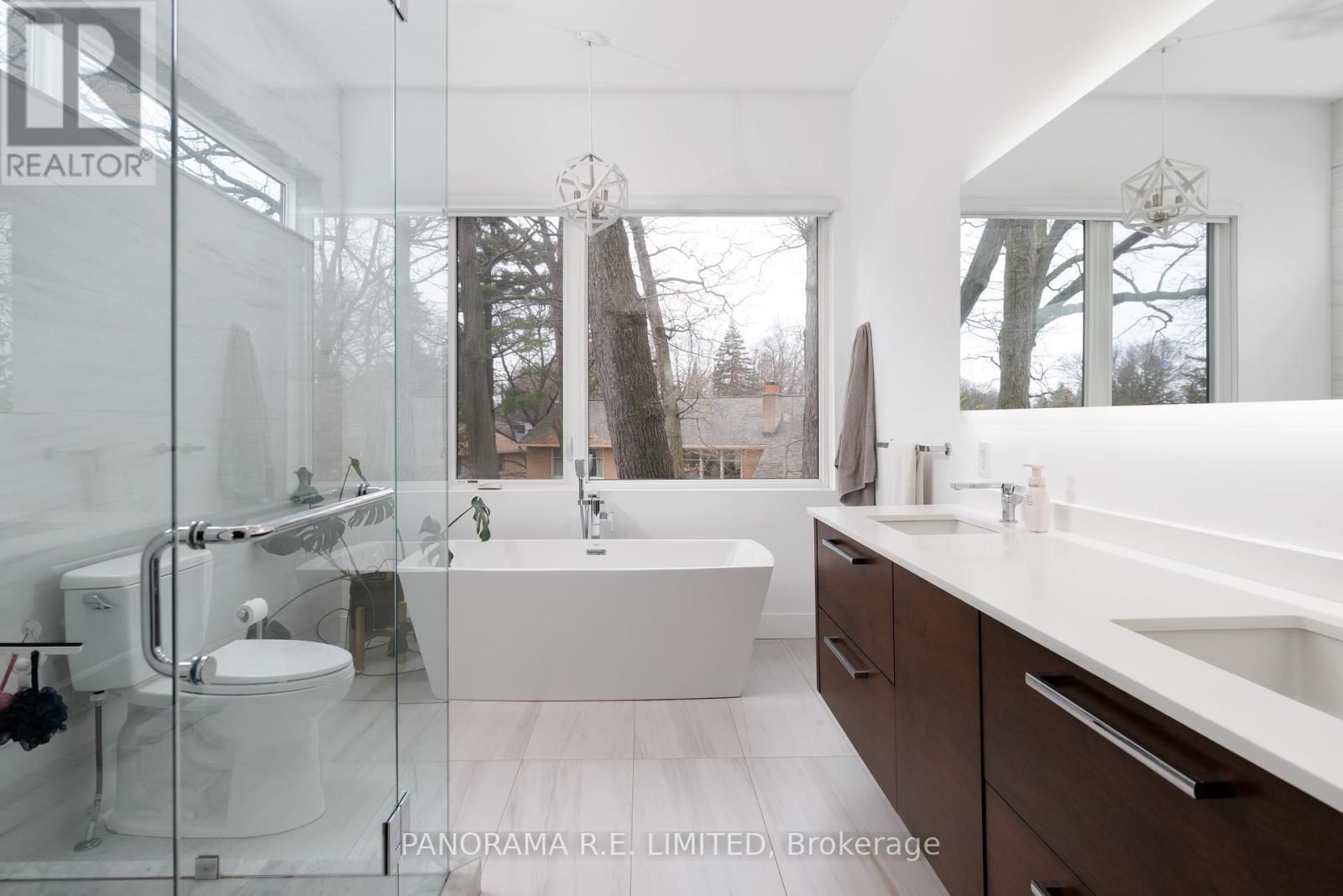 8 GREENFORD ROAD Image 31