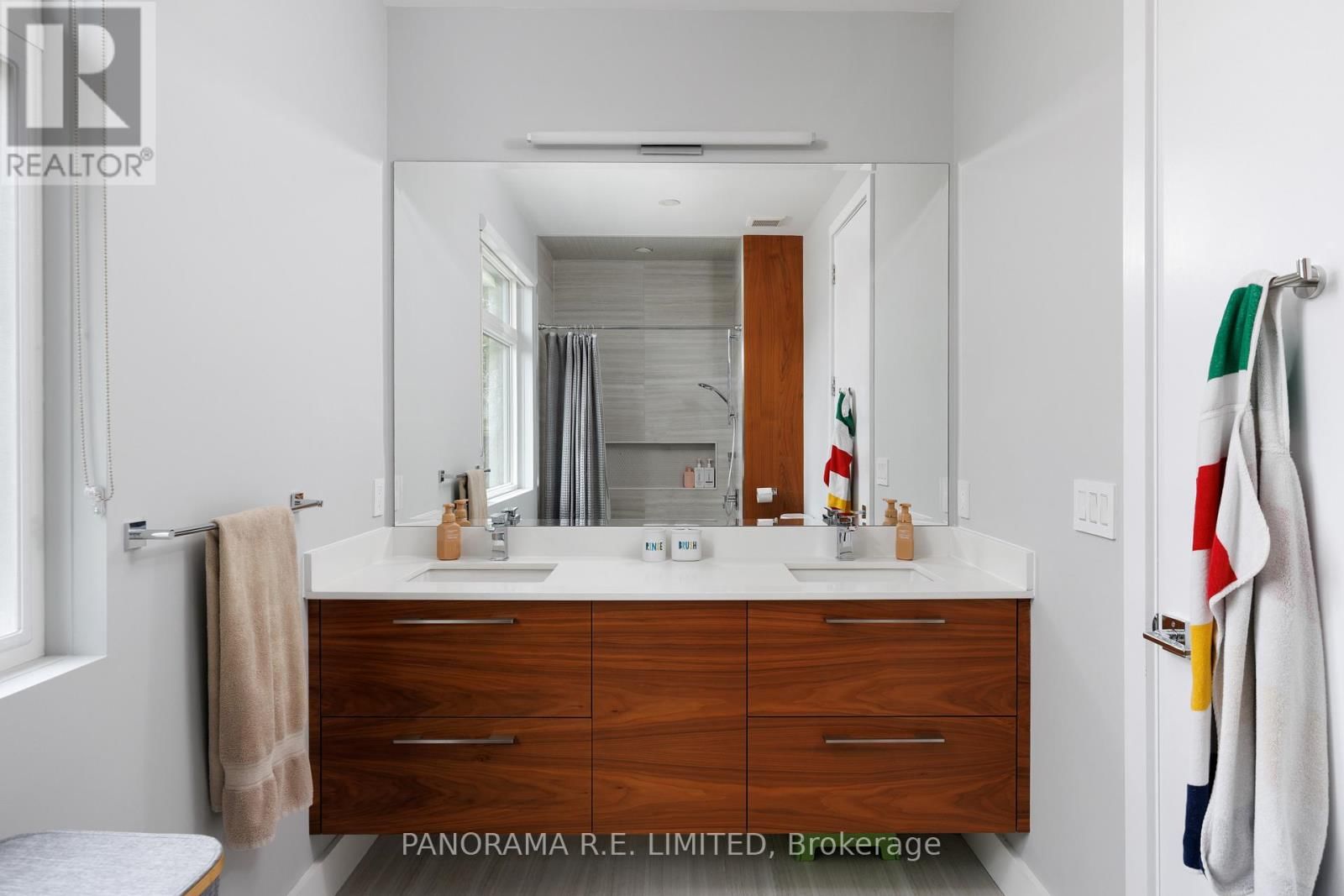 8 GREENFORD ROAD Image 37