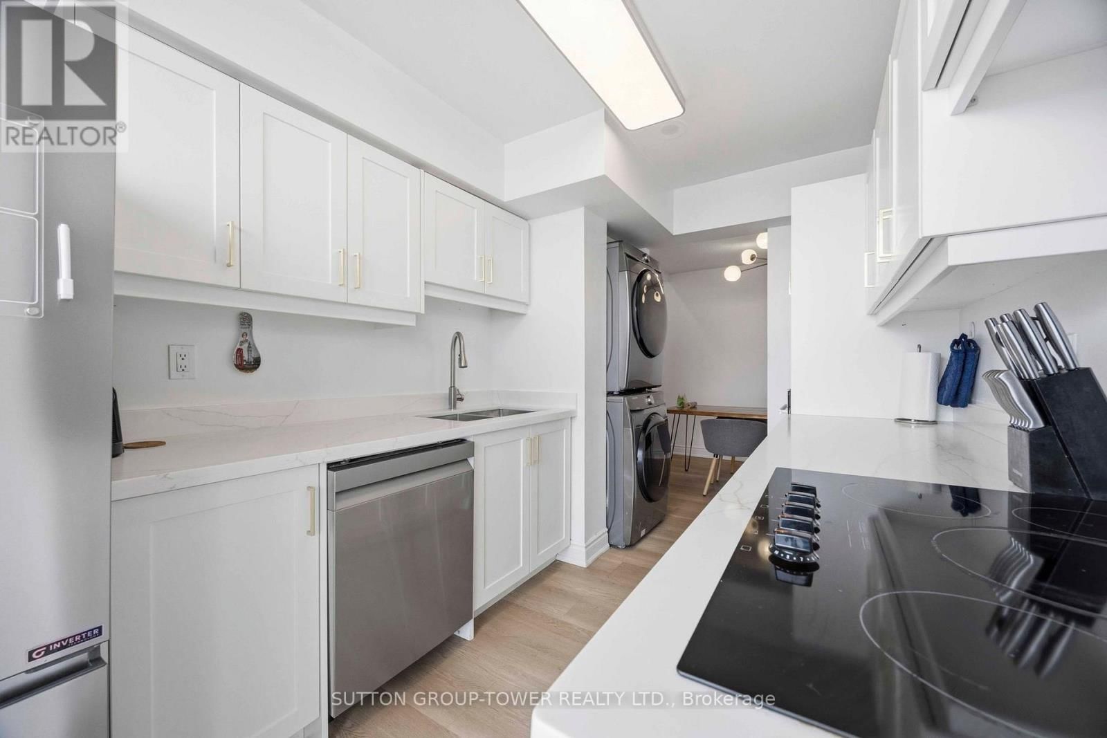 1901 - 3077 WESTON ROAD Image 13