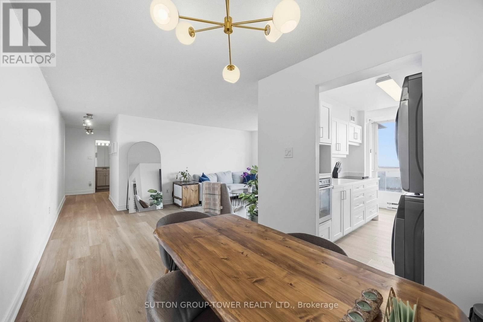 1901 - 3077 WESTON ROAD Image 15