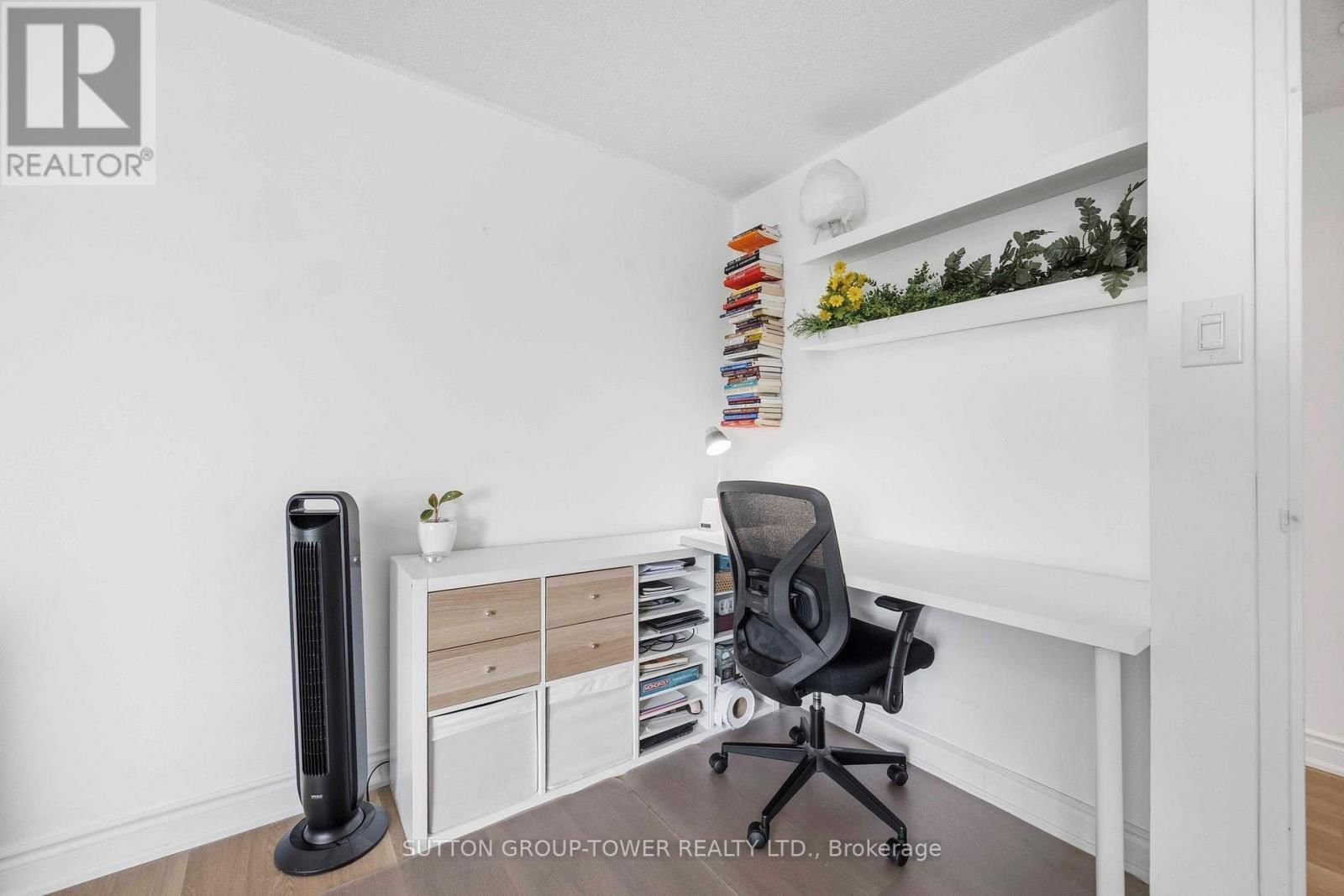 1901 - 3077 WESTON ROAD Image 18