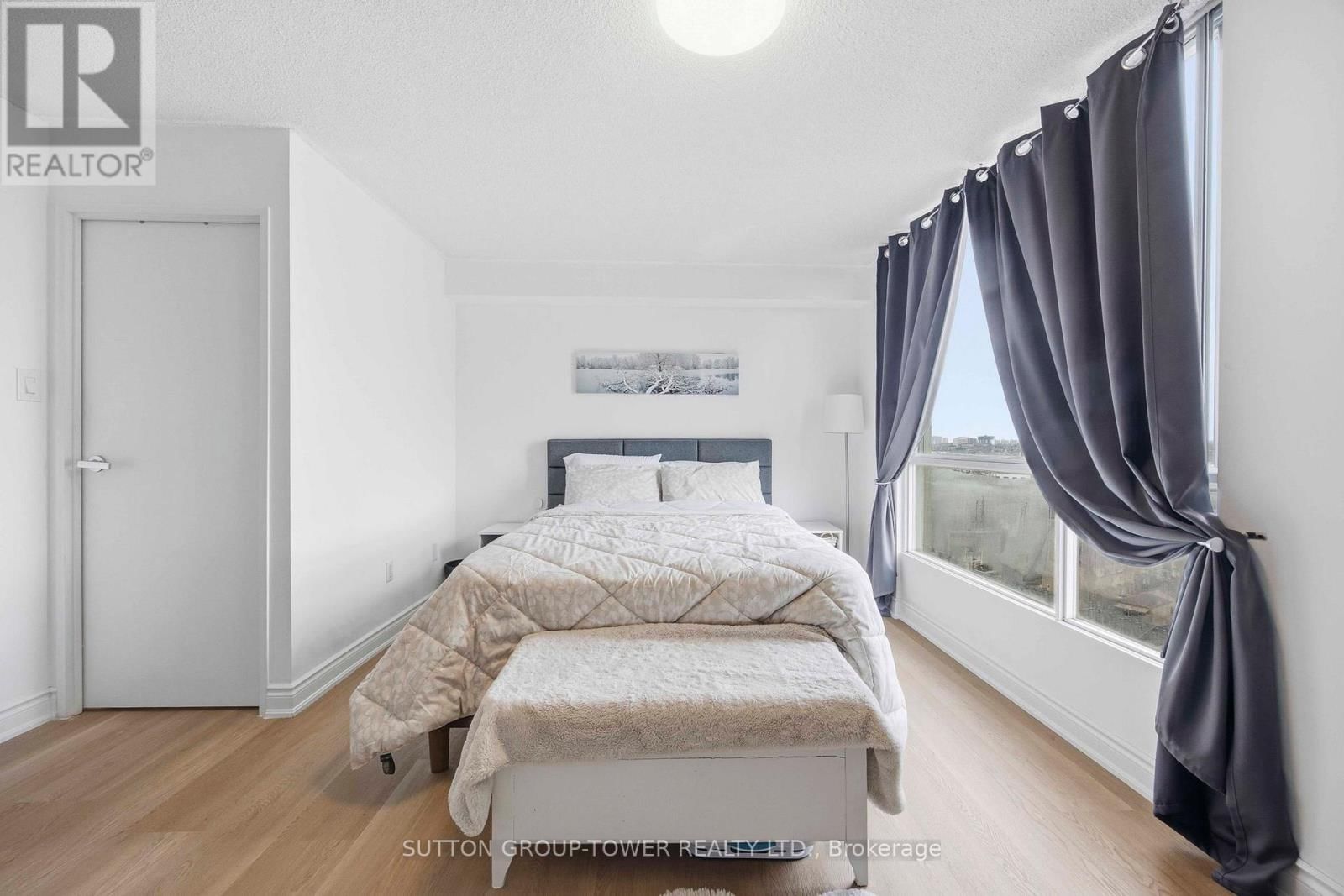 1901 - 3077 WESTON ROAD Image 20