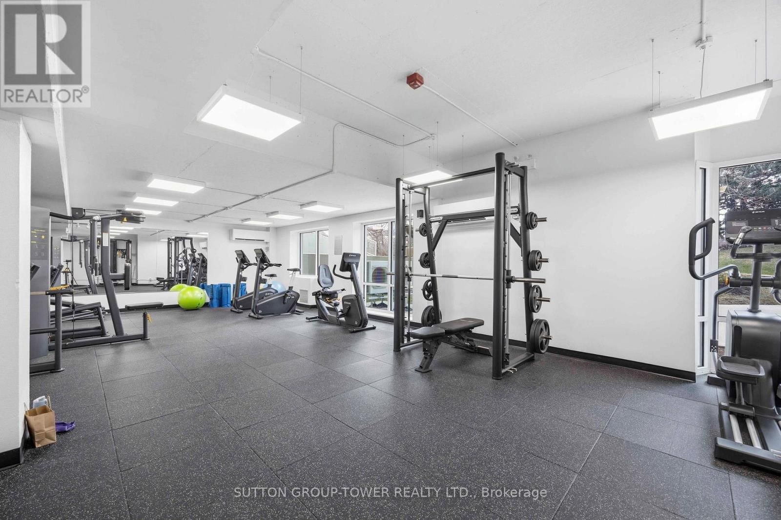 1901 - 3077 WESTON ROAD Image 29