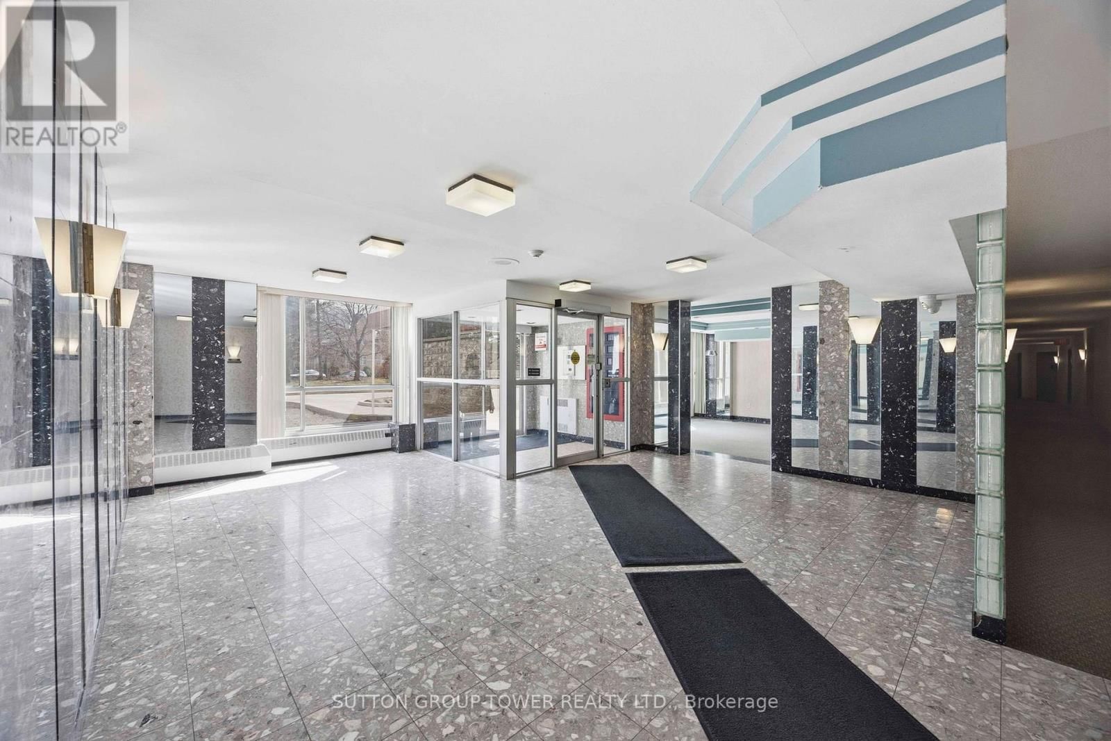 1901 - 3077 WESTON ROAD Image 37