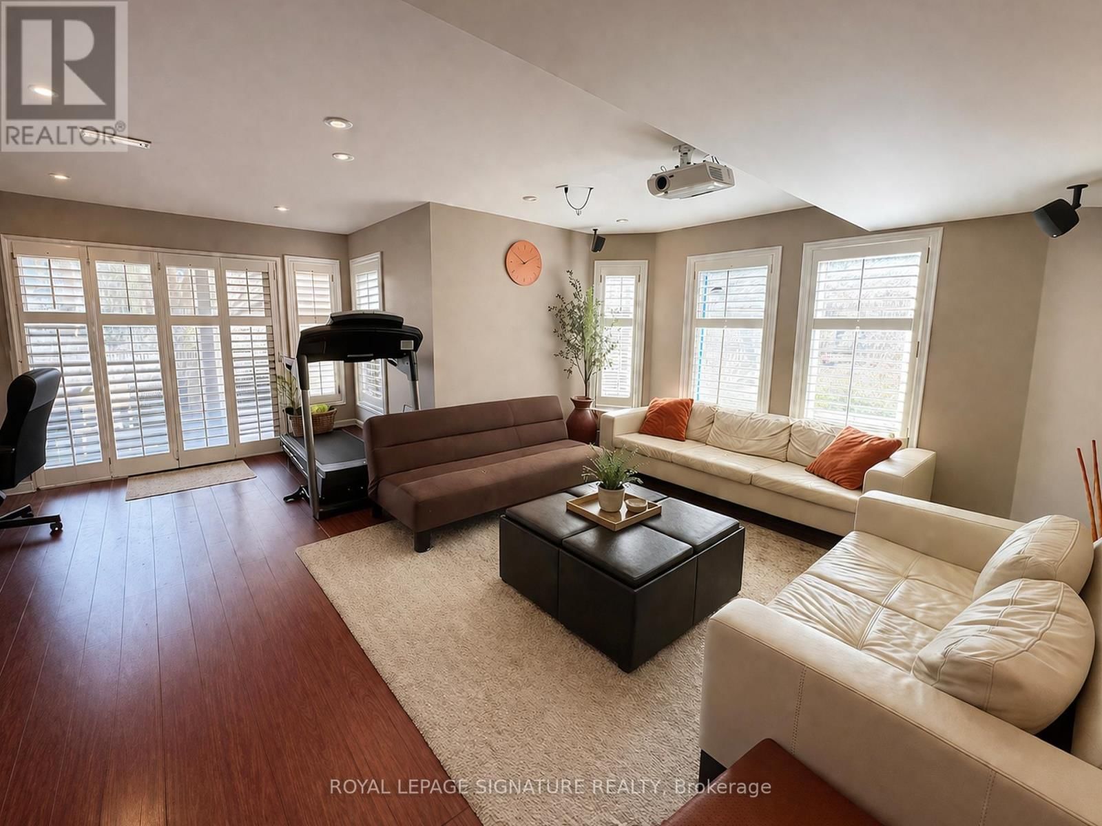 1 GRANITE COURT Image 25