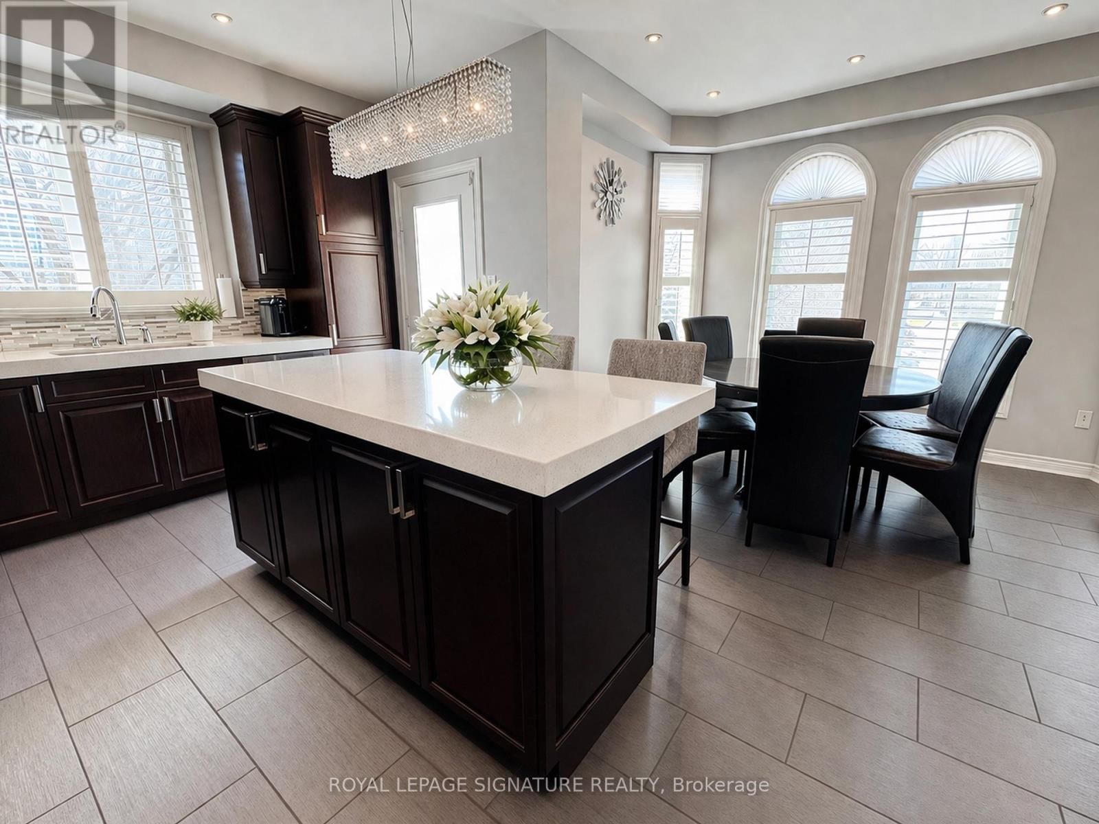 1 GRANITE COURT Image 8