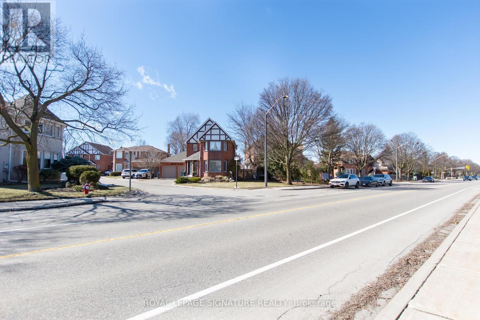 6141 TENTH LINE WEST Image 4