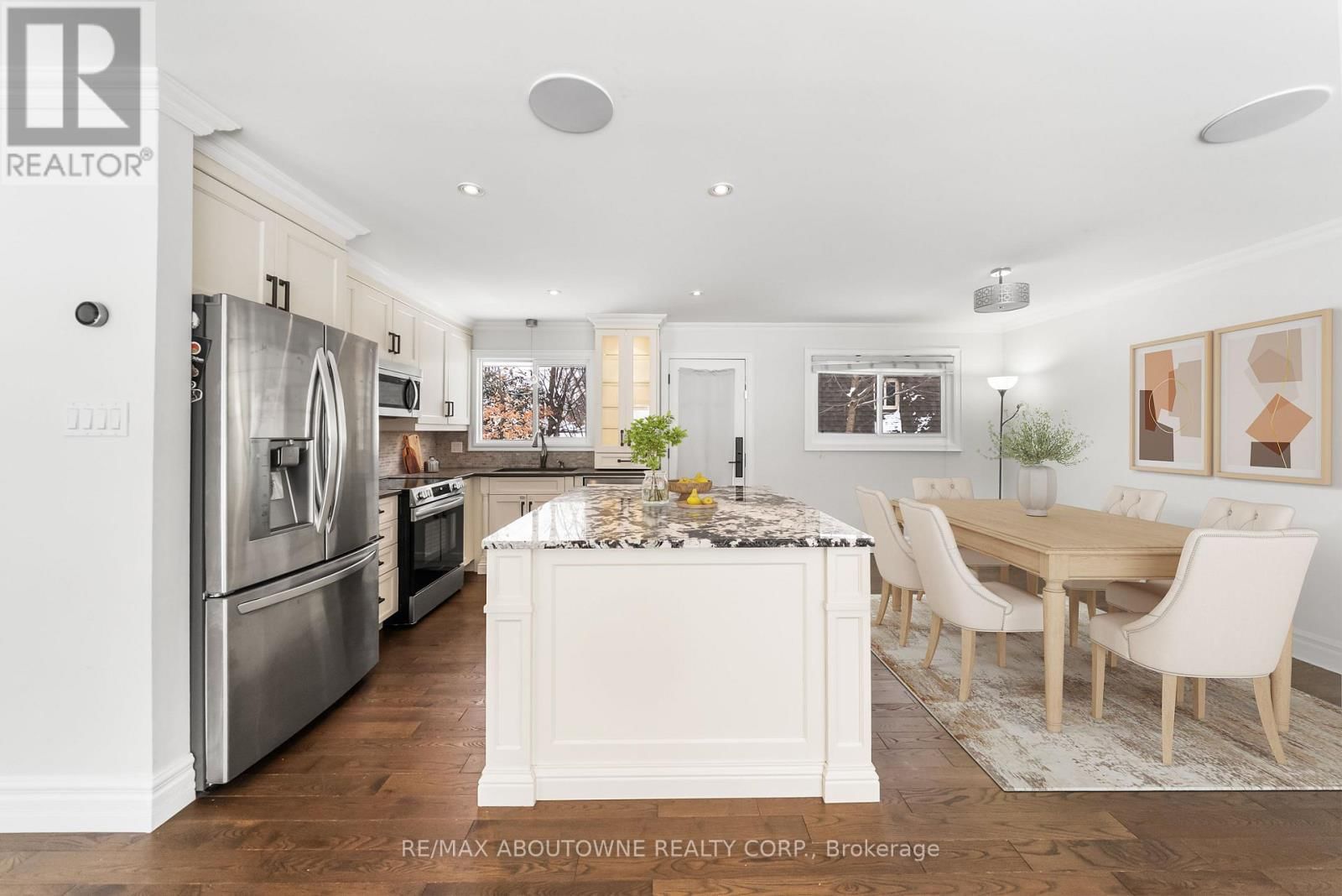 407 CANTERBURY CRESCENT Image 5