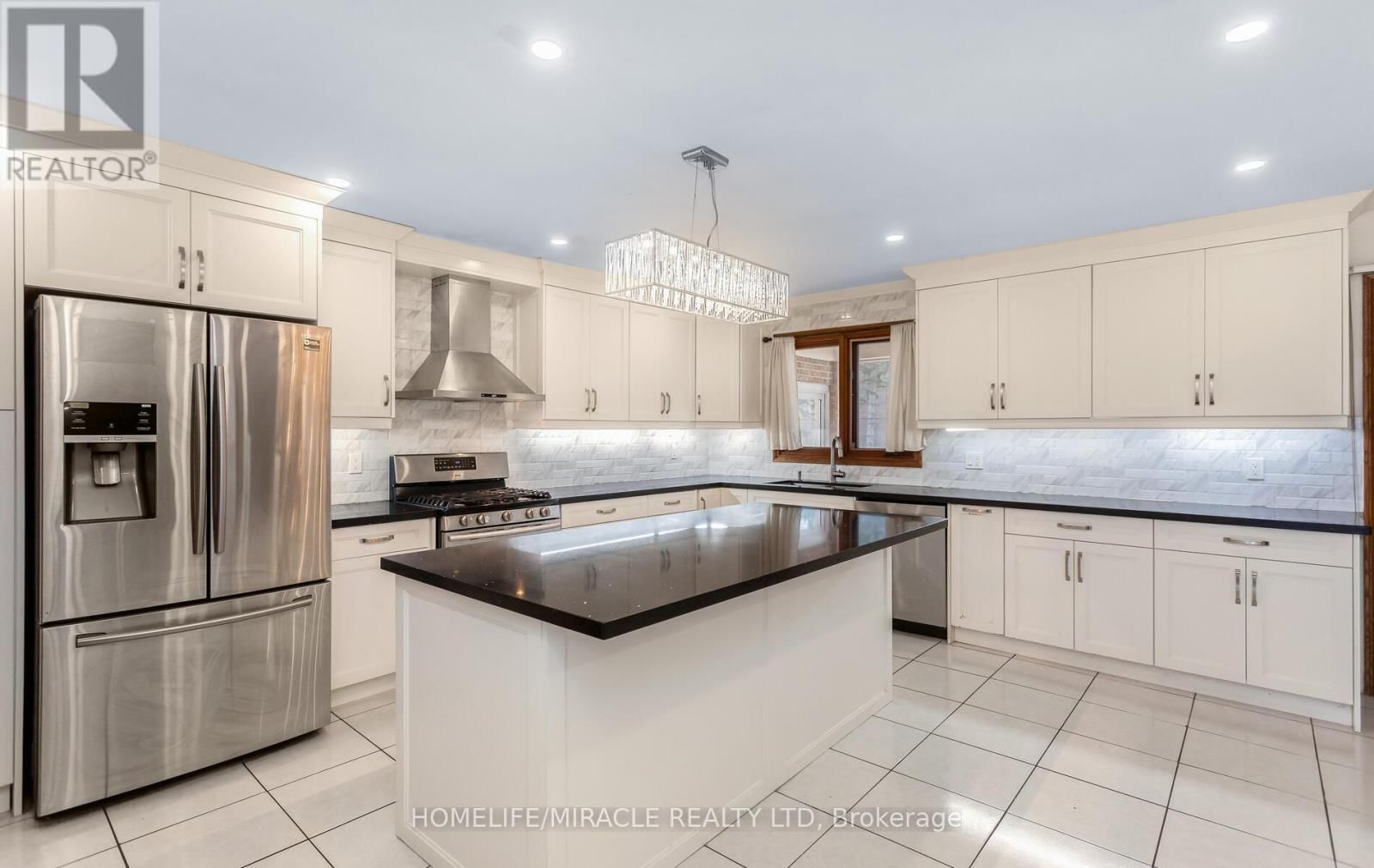 85 HARLOW CRESCENT Image 15