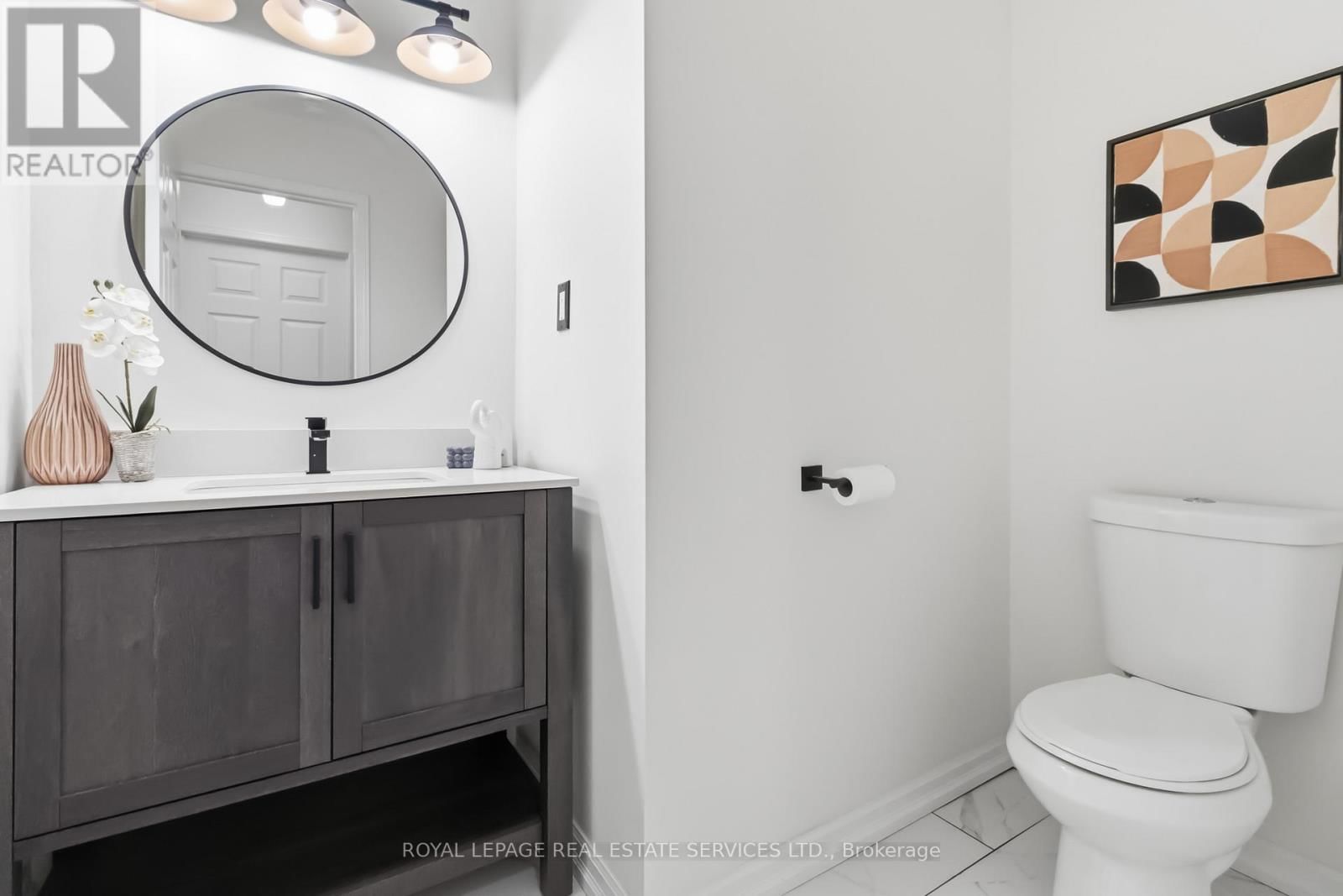 36 - 2189 POSTMASTER DRIVE Image 16