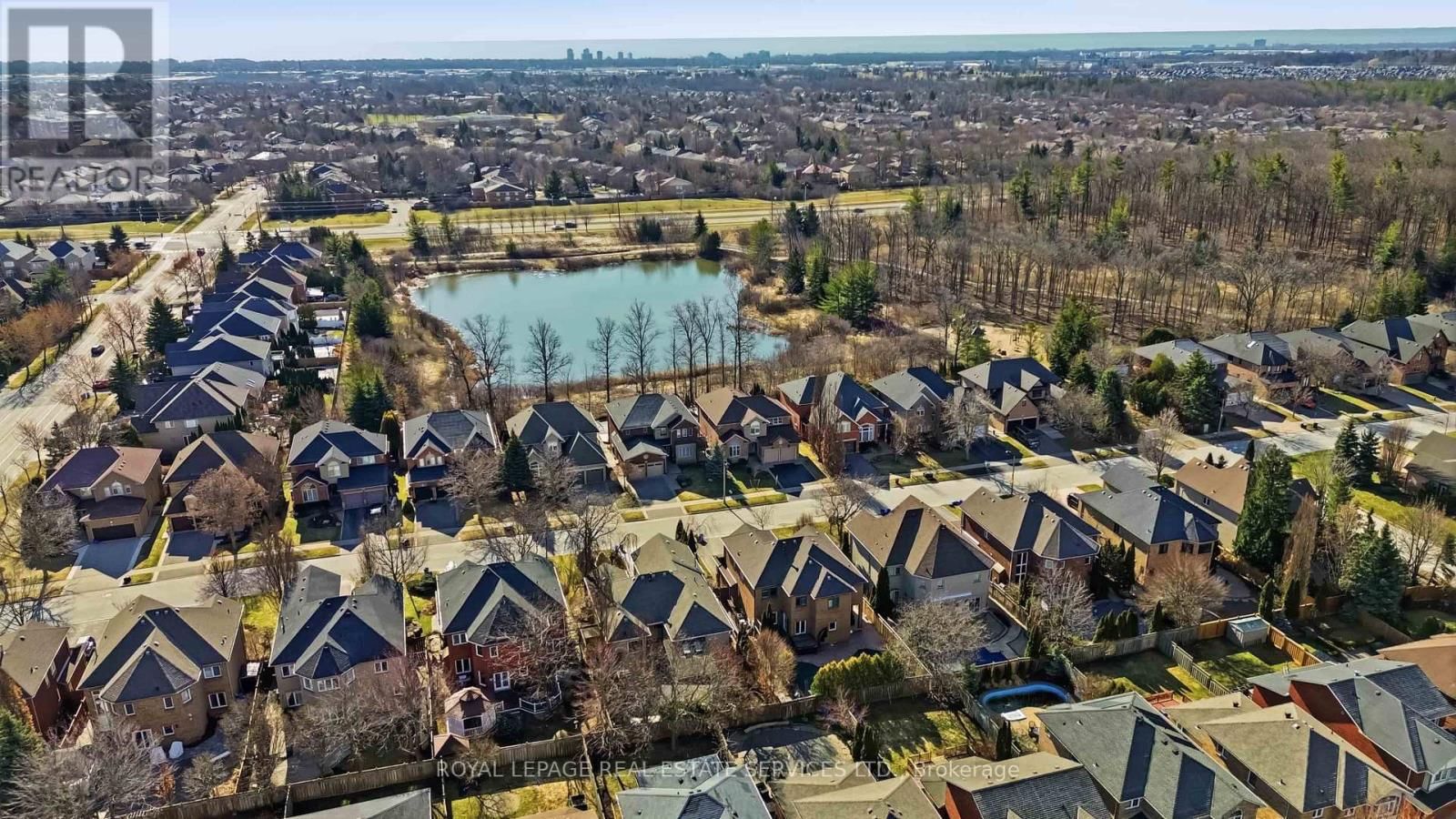 36 - 2189 POSTMASTER DRIVE Image 37