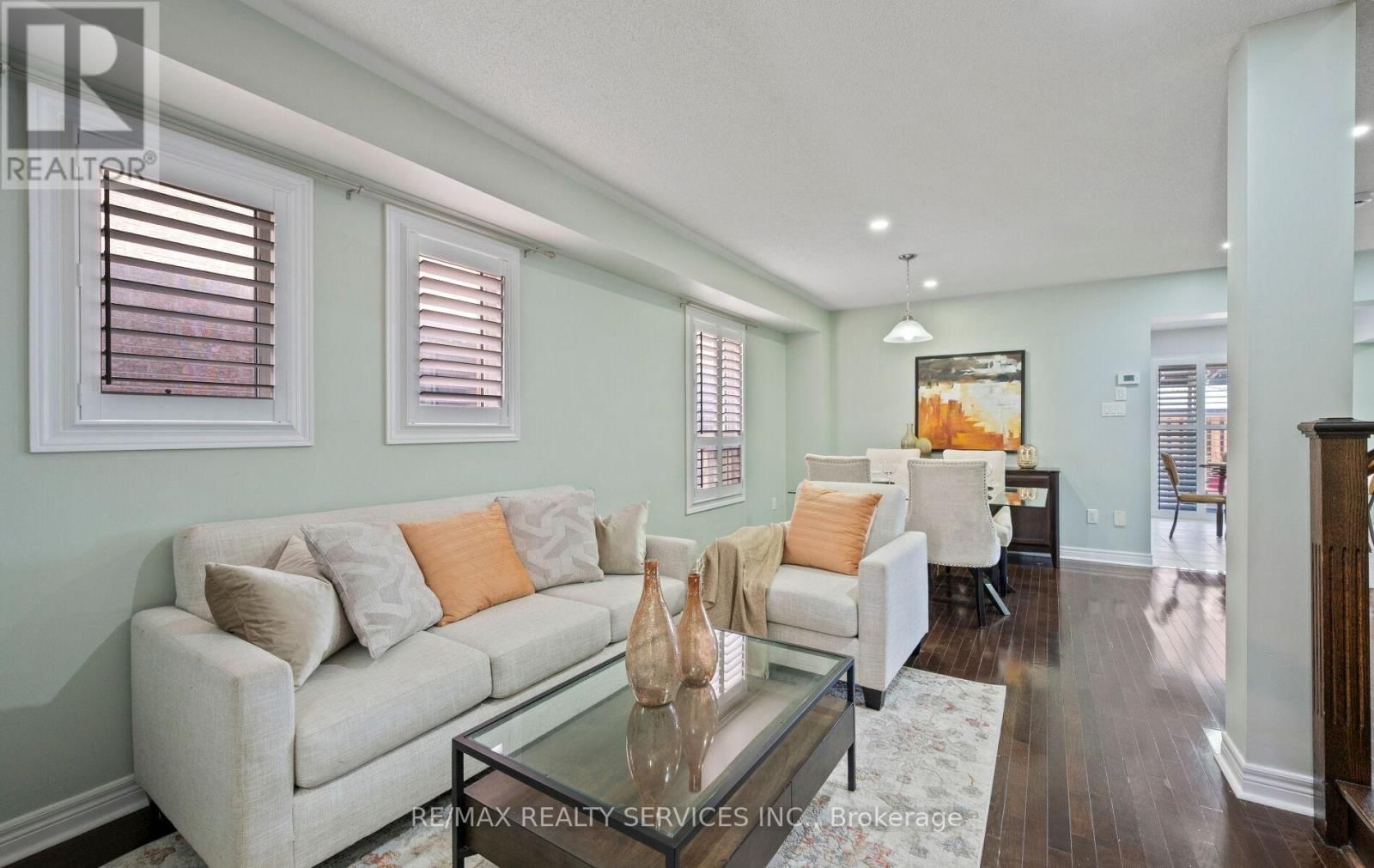 5 THORNBUSH BOULEVARD Image 8