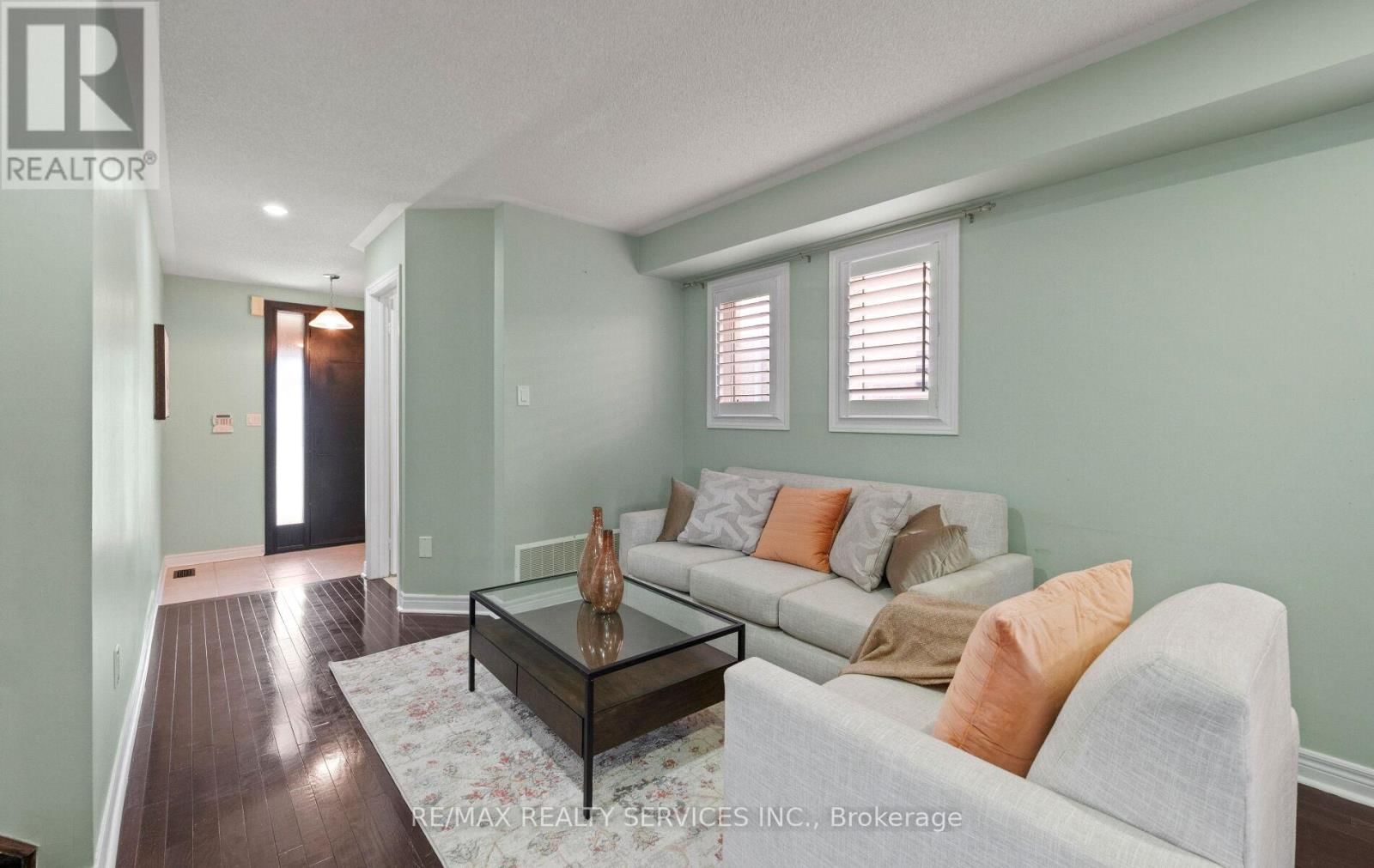 5 THORNBUSH BOULEVARD Image 9