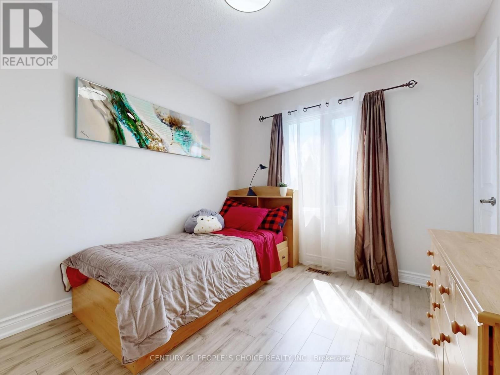 5992 LADYBURN CRESCENT Image 37