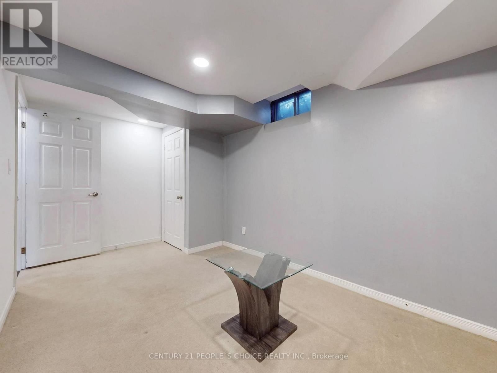 5992 LADYBURN CRESCENT Image 43