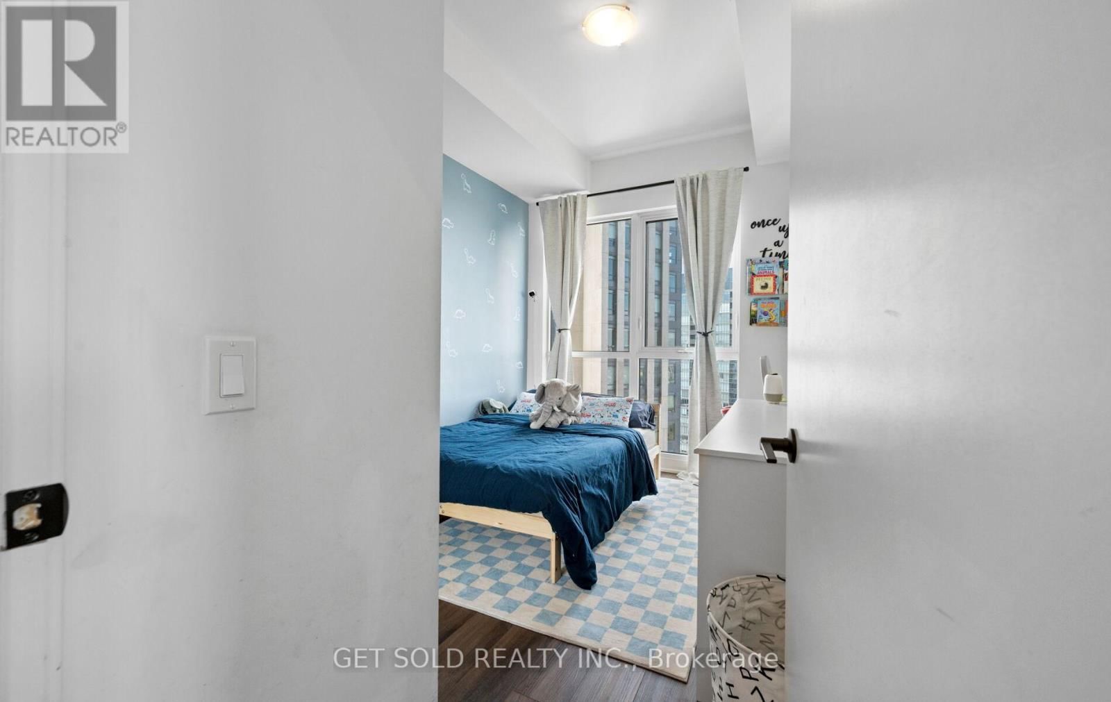 2407 - 10 PARK LAWN ROAD Image 22