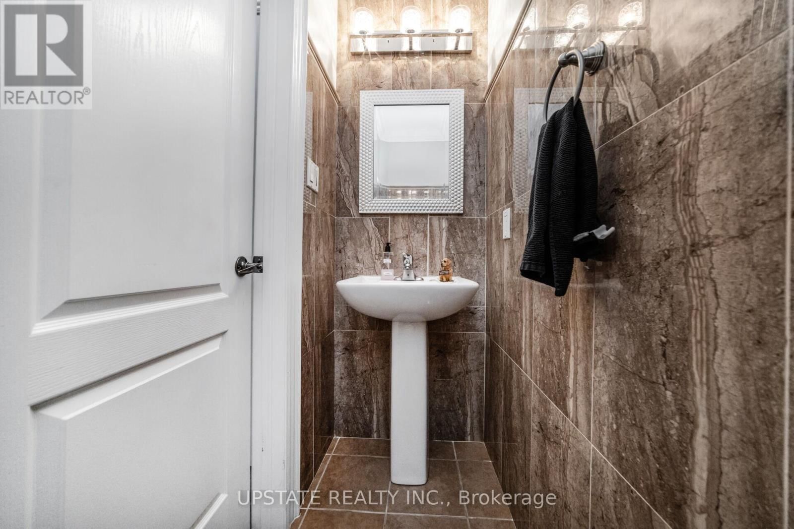 24 HAYWOOD DRIVE Image 20