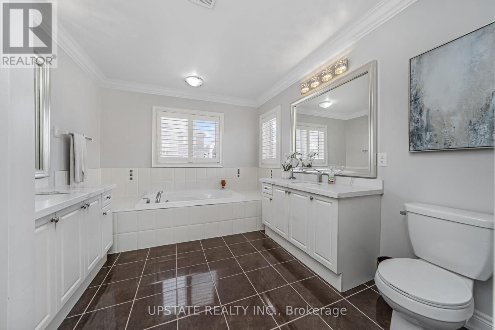 24 HAYWOOD DRIVE Image 24