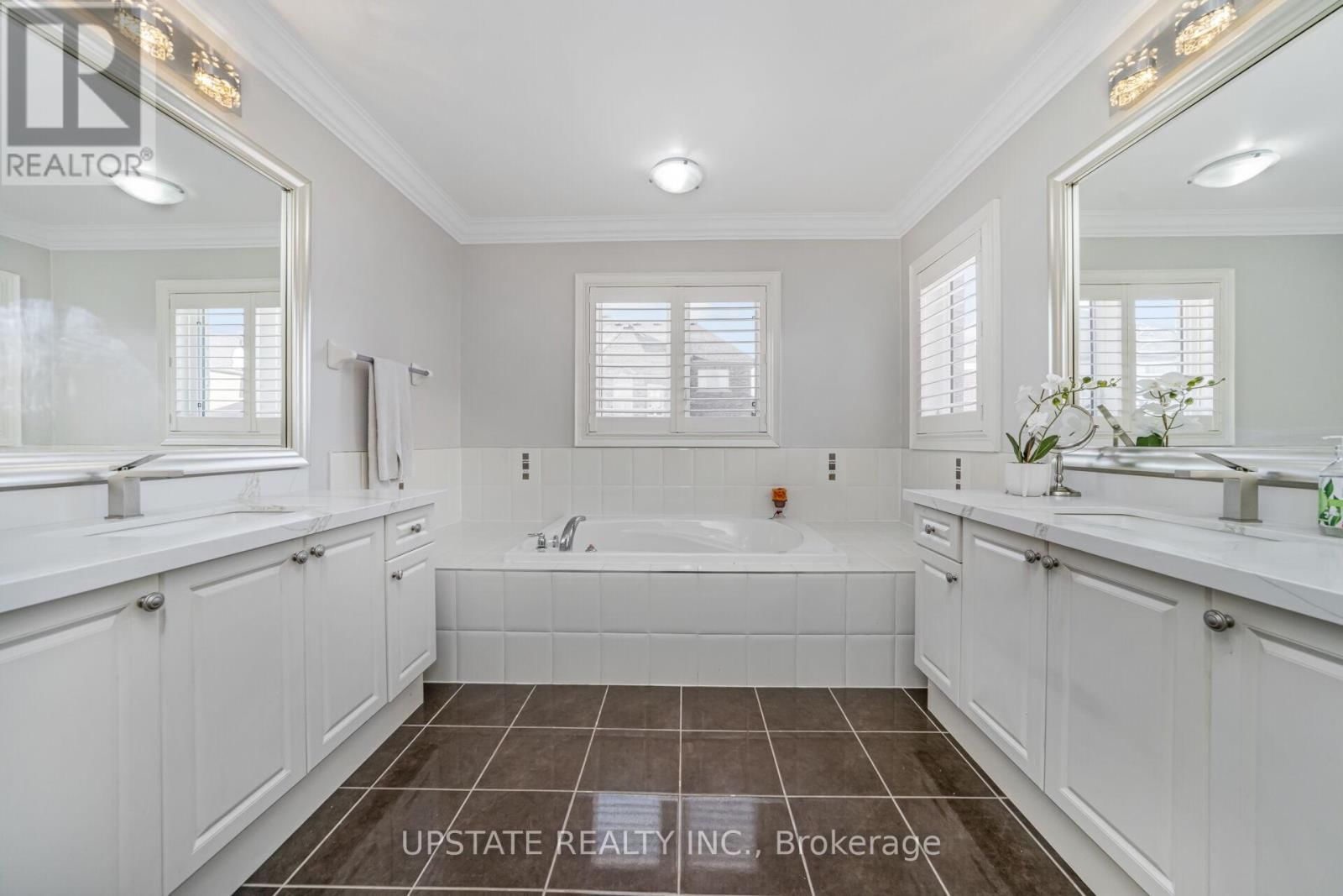 24 HAYWOOD DRIVE Image 25