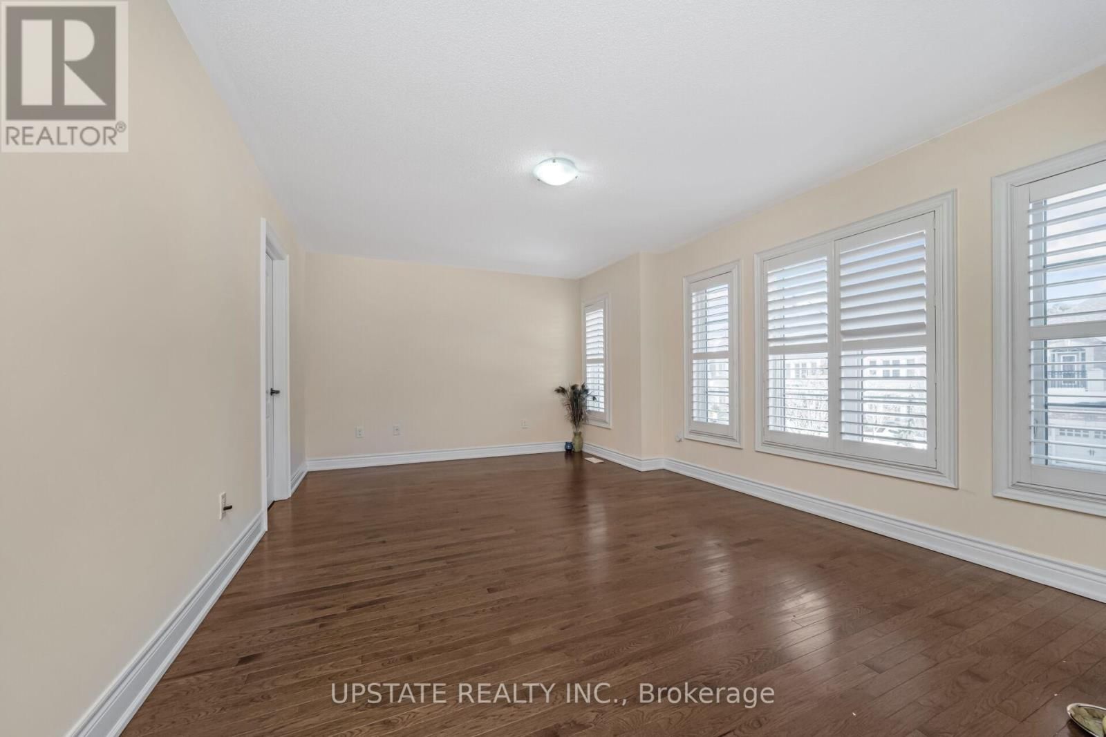 24 HAYWOOD DRIVE Image 30