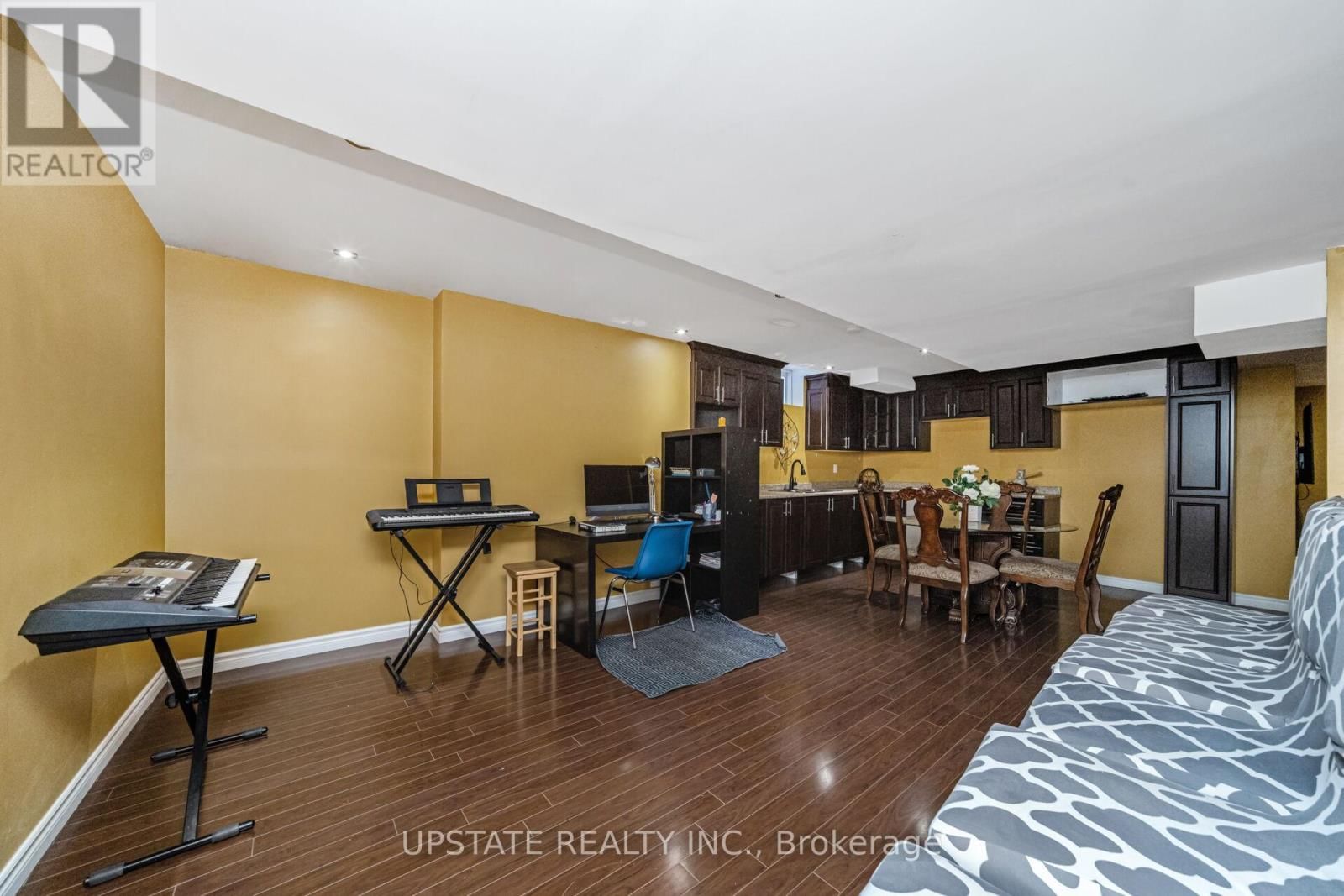 24 HAYWOOD DRIVE Image 35