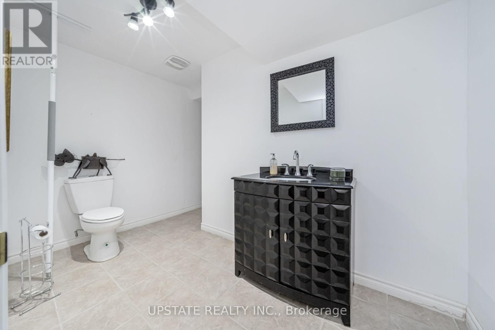 24 HAYWOOD DRIVE Image 39